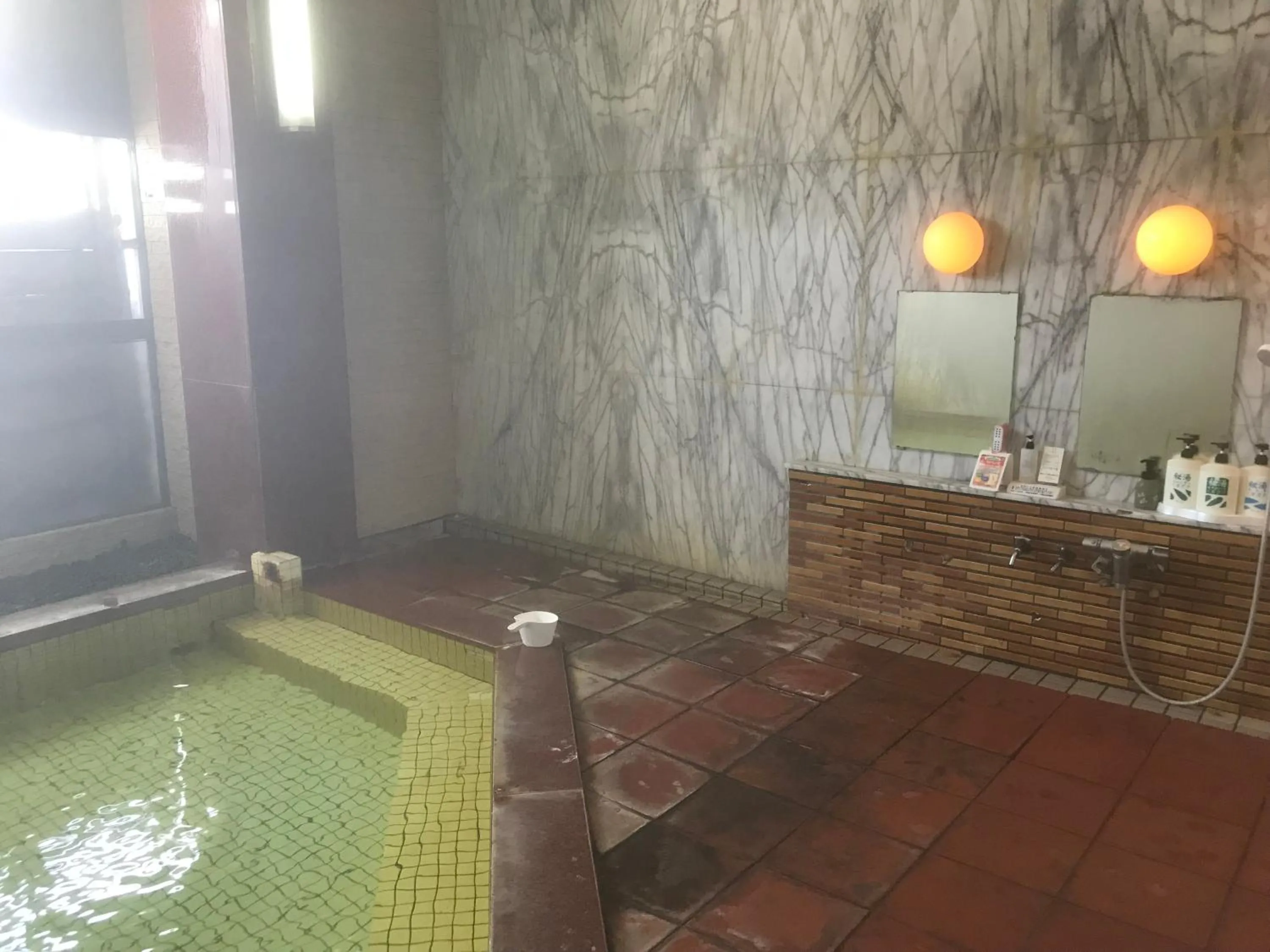 Hot Spring Bath in Ryounkaku Matsunoyama onsen