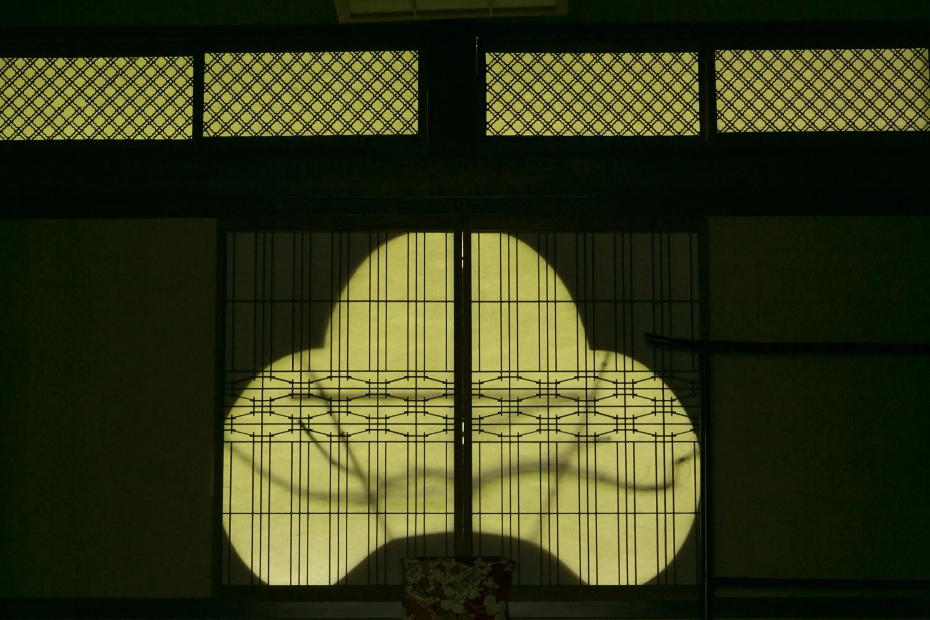Decorative detail in Ryounkaku Matsunoyama onsen