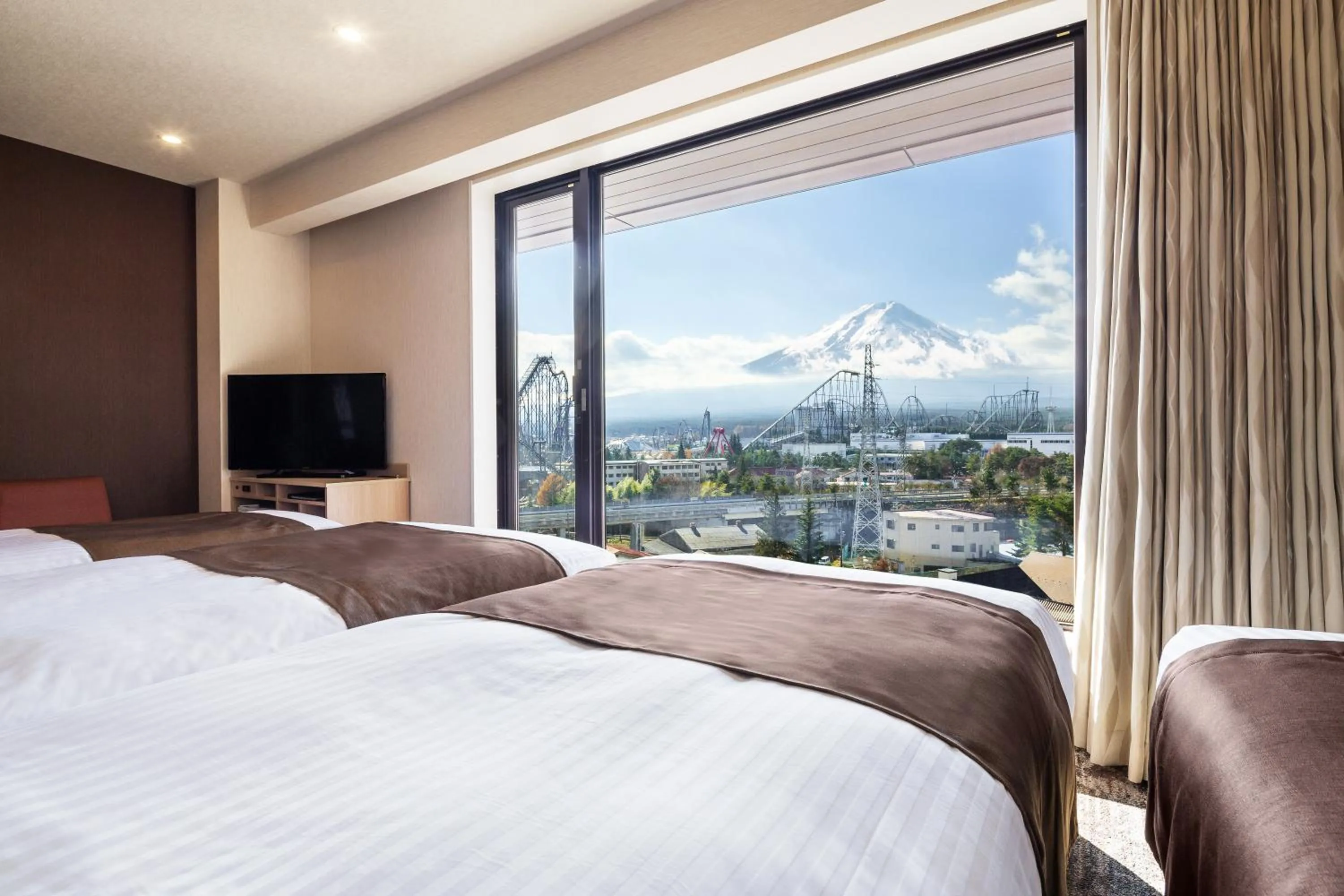 Photo of the whole room, Bed in HOTEL MYSTAYS Fuji Onsen Resort