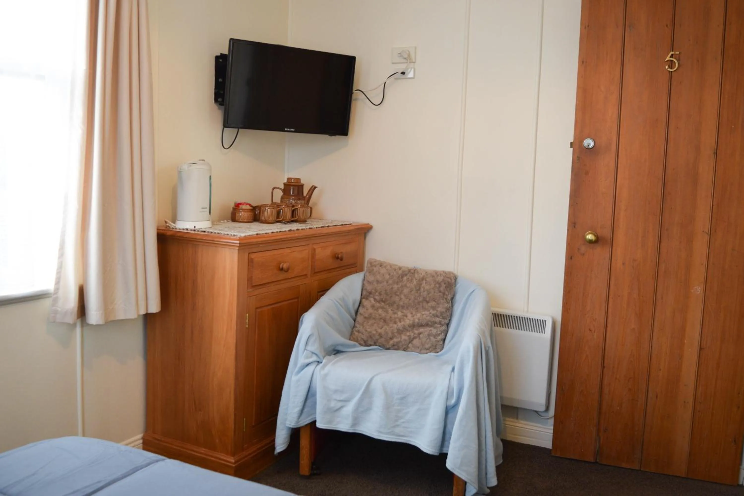 Bed in The Greytown Hotel