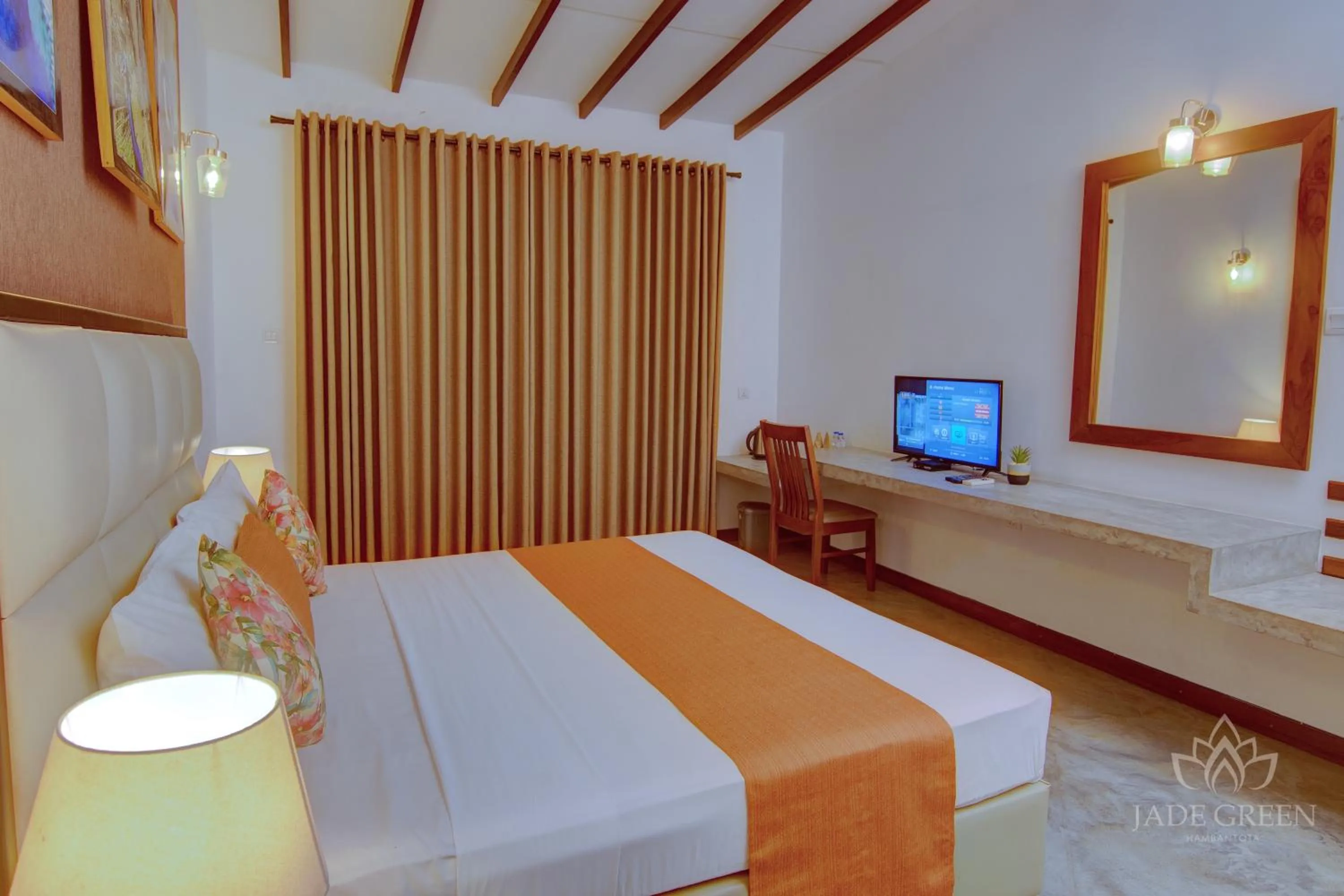 Bed in Jade Green Hotel Hambantota
