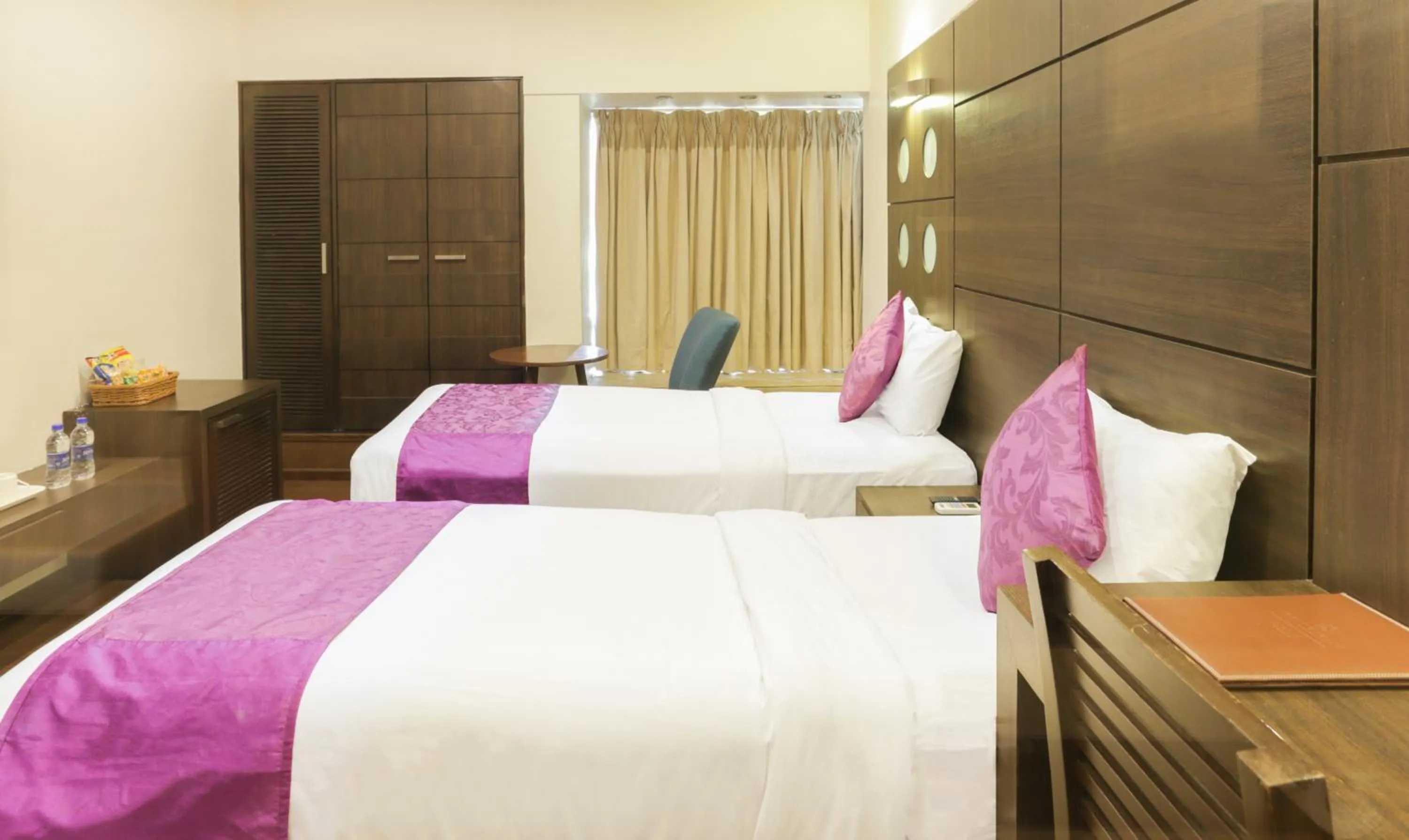 Bed in Hotel Metropolis