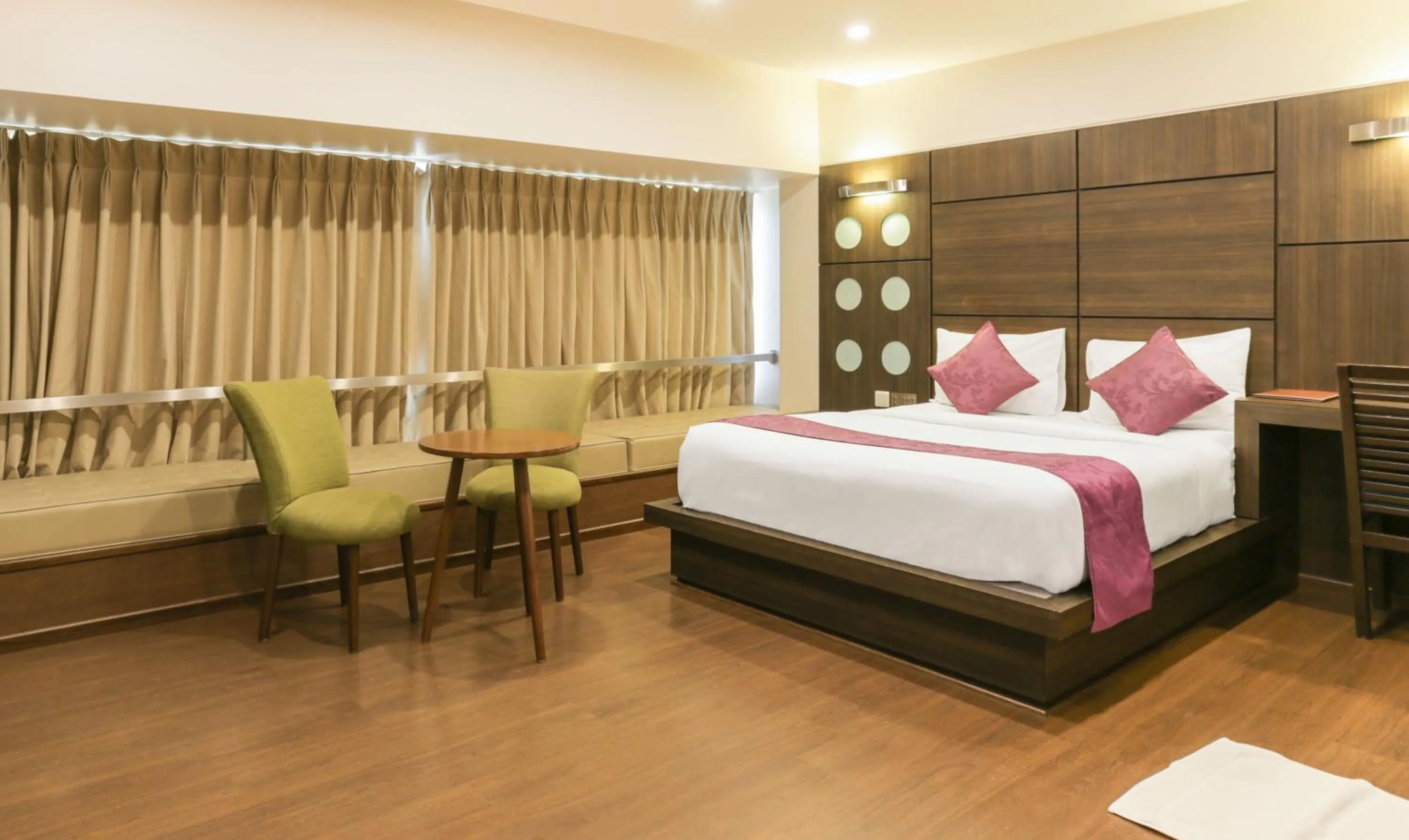 Photo of the whole room, Bed in Hotel Metropolis