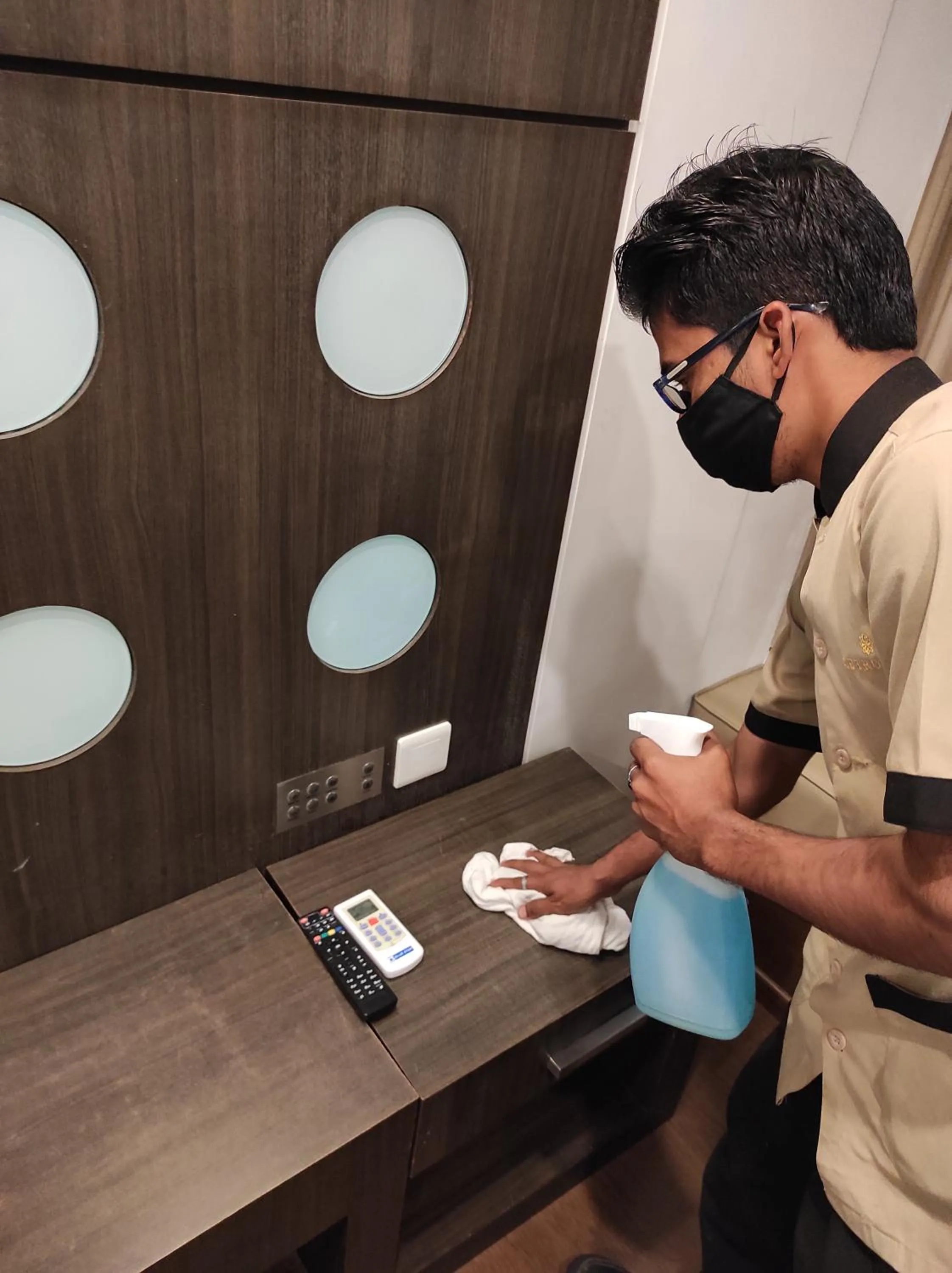 Staff in Hotel Metropolis