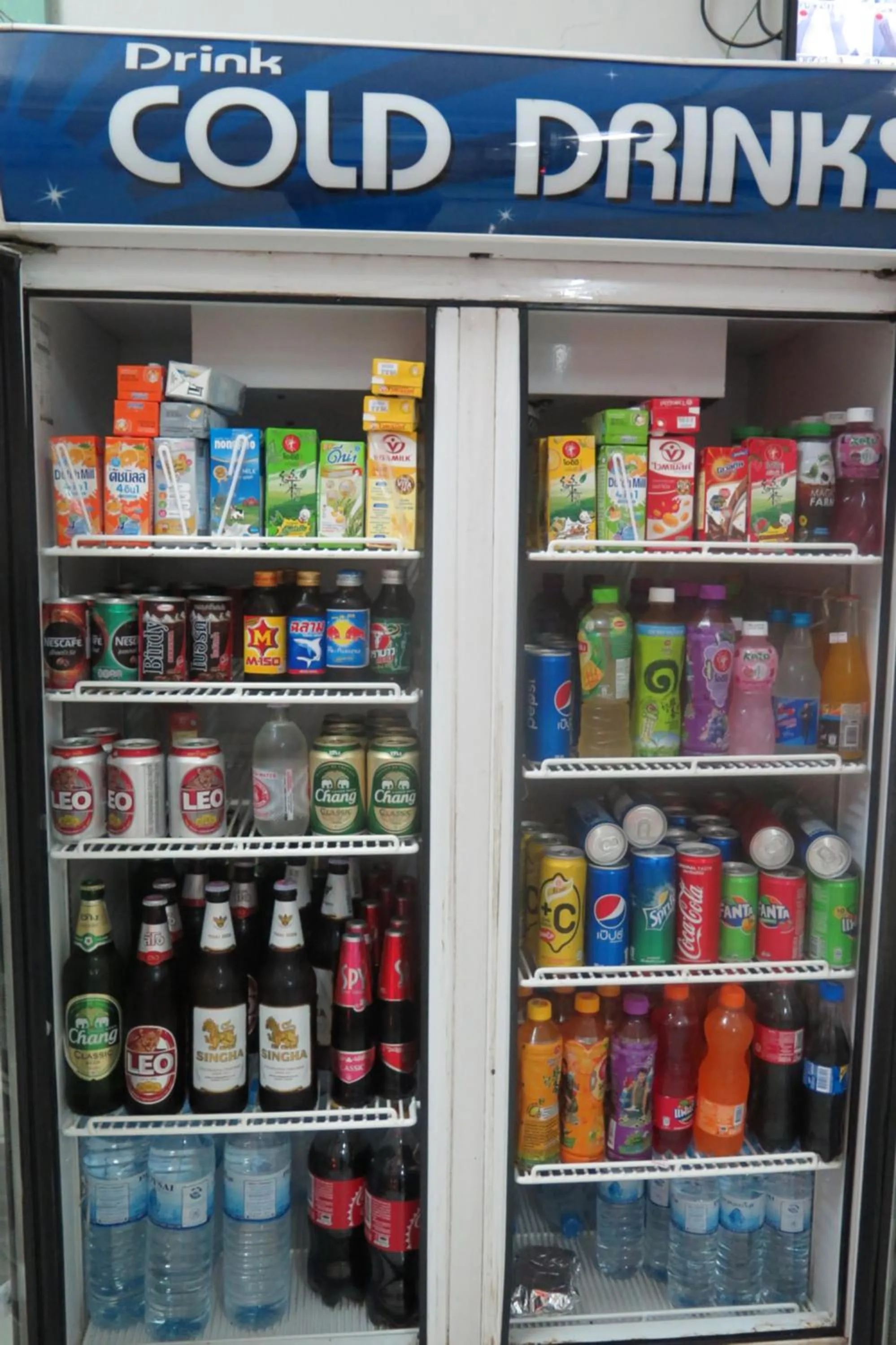 Drinks in Nadpob Mansion