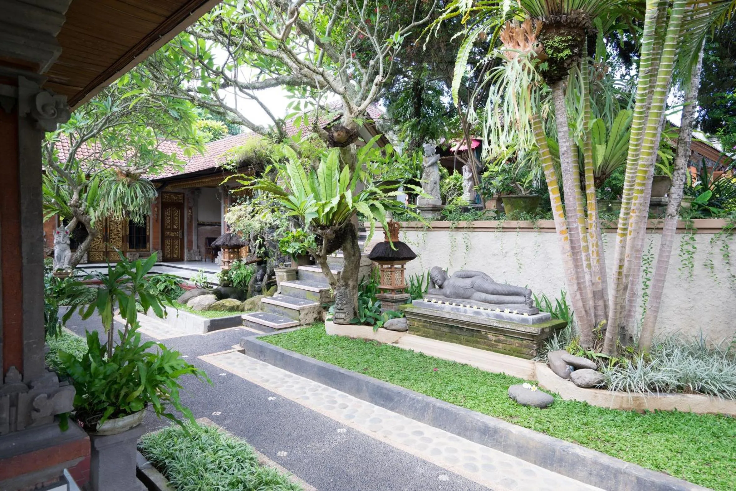 Facade/entrance in Nuaja Balinese Guest House
