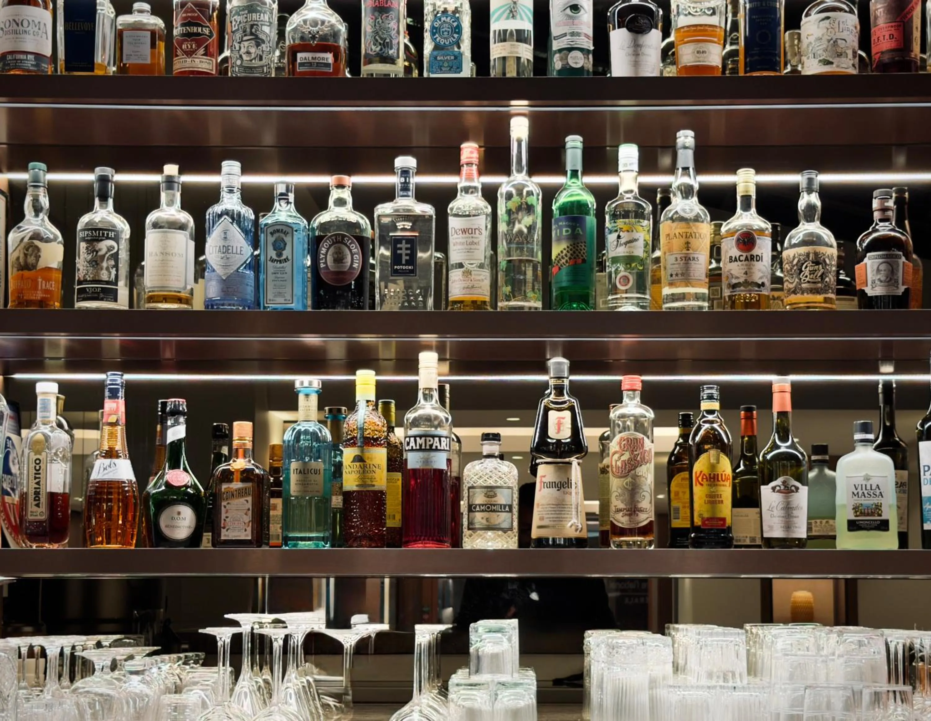 Lounge or bar in Perpetual Elysée Montaigne