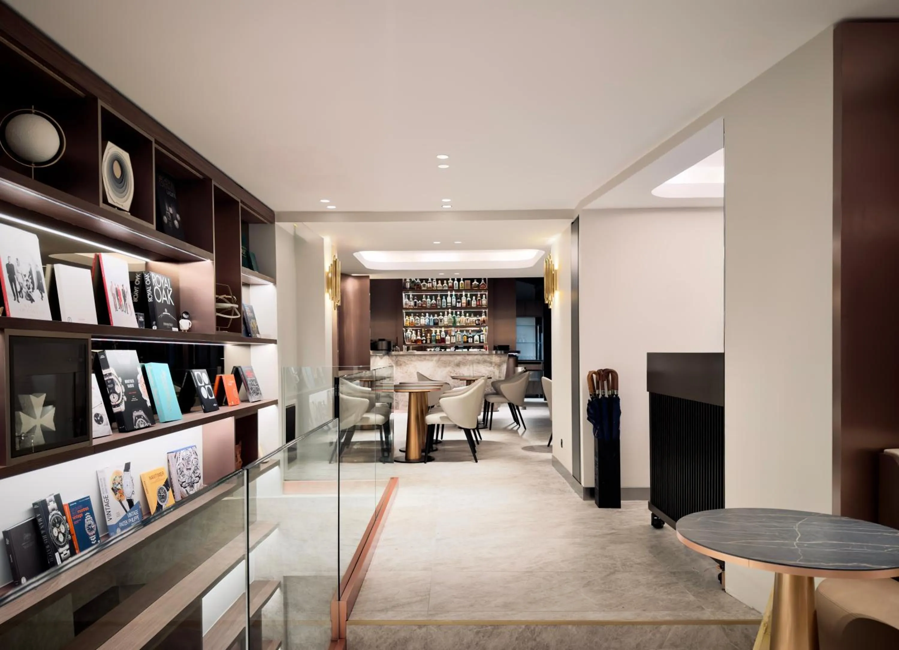 Restaurant/places to eat in Perpetual Elysée Montaigne