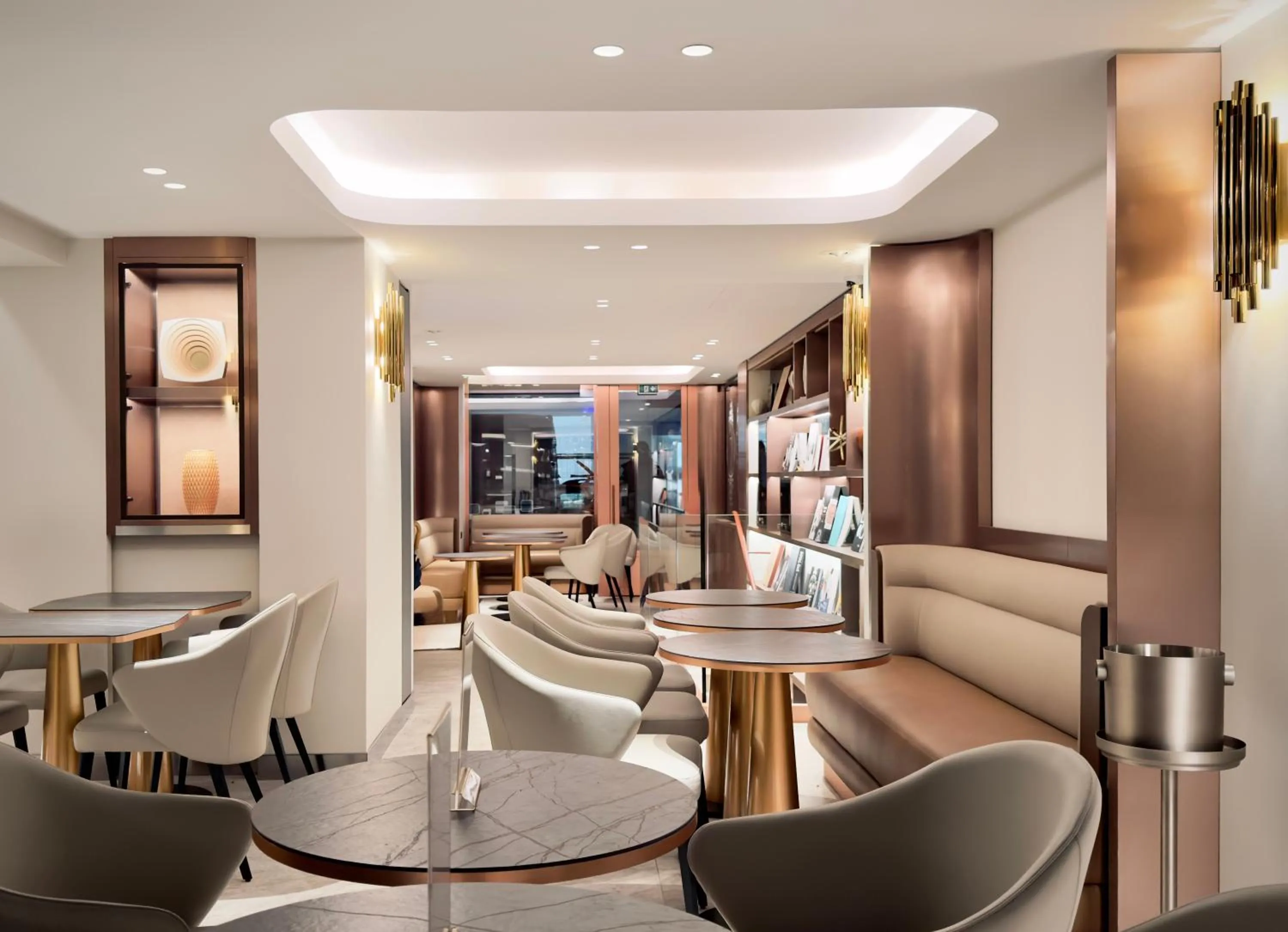 Restaurant/places to eat in Perpetual Elysée Montaigne