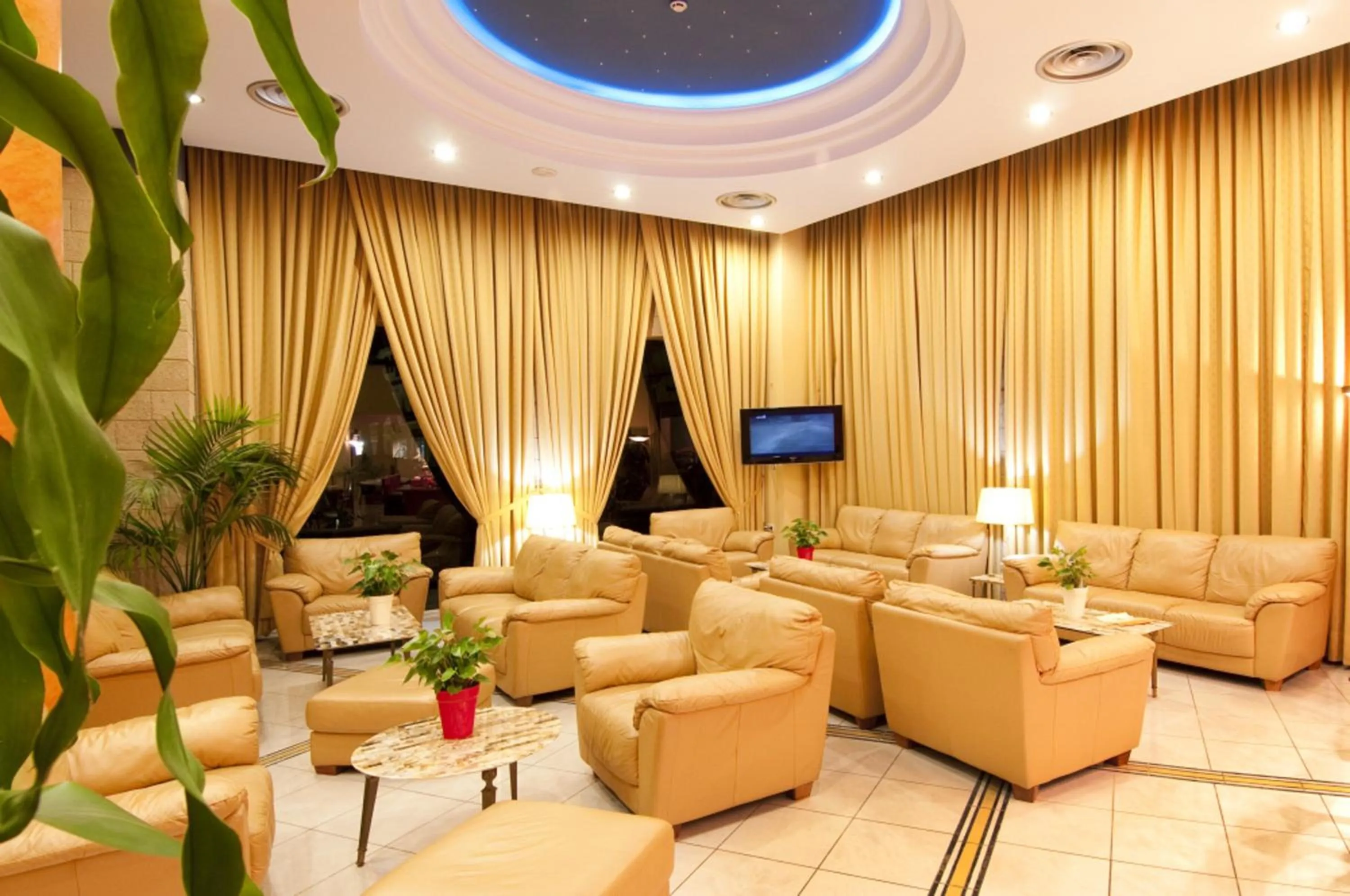 Lounge or bar in Alexandra Hotel&Apartments