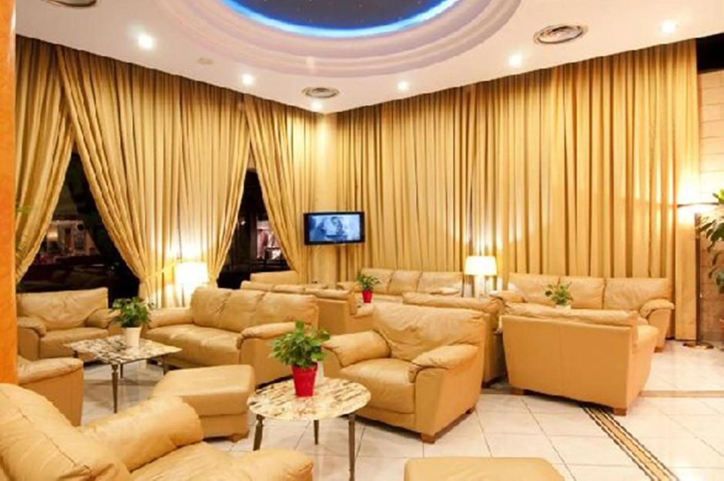 Lounge or bar in Alexandra Hotel&Apartments