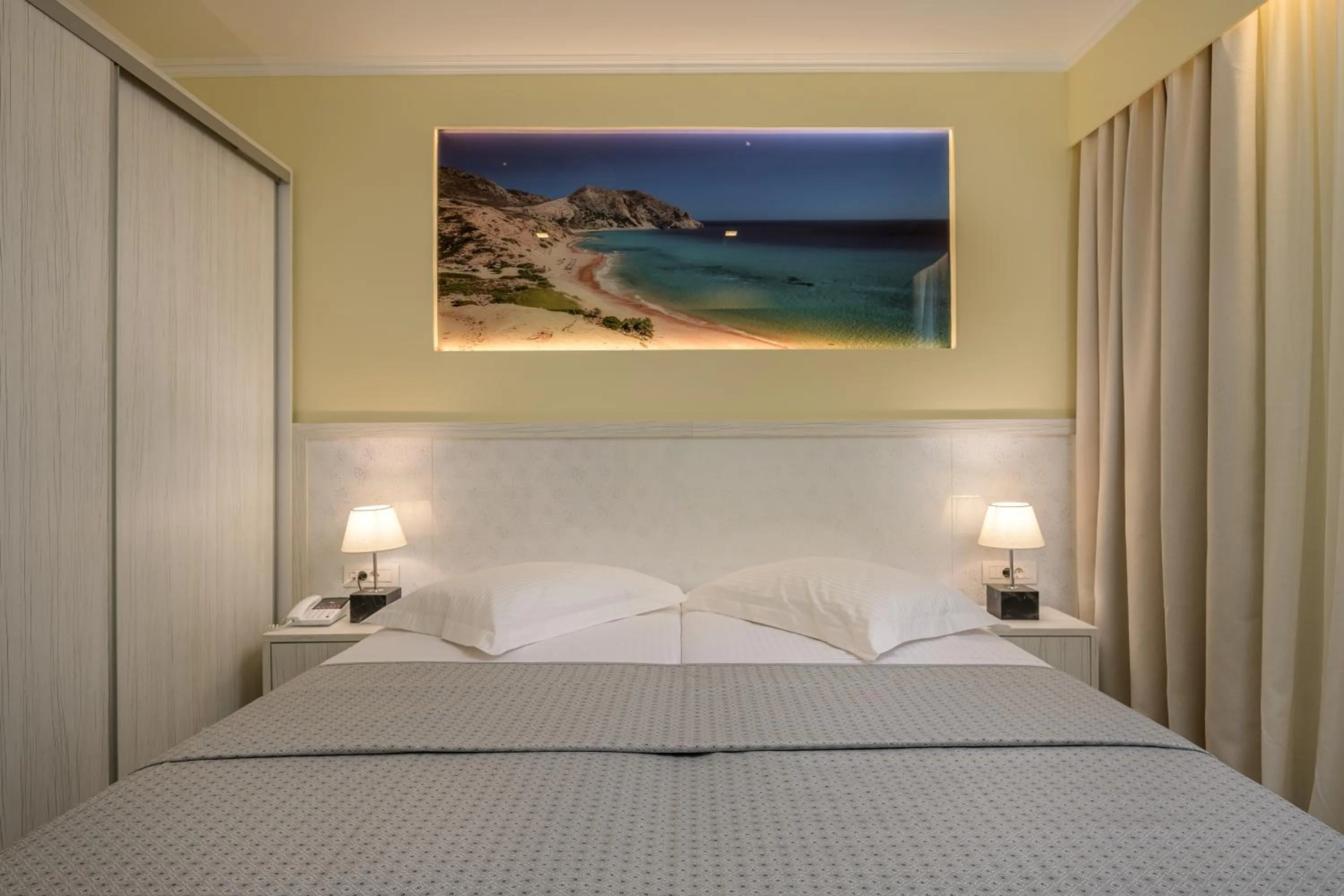 Bedroom, Bed in Alexandra Hotel&Apartments