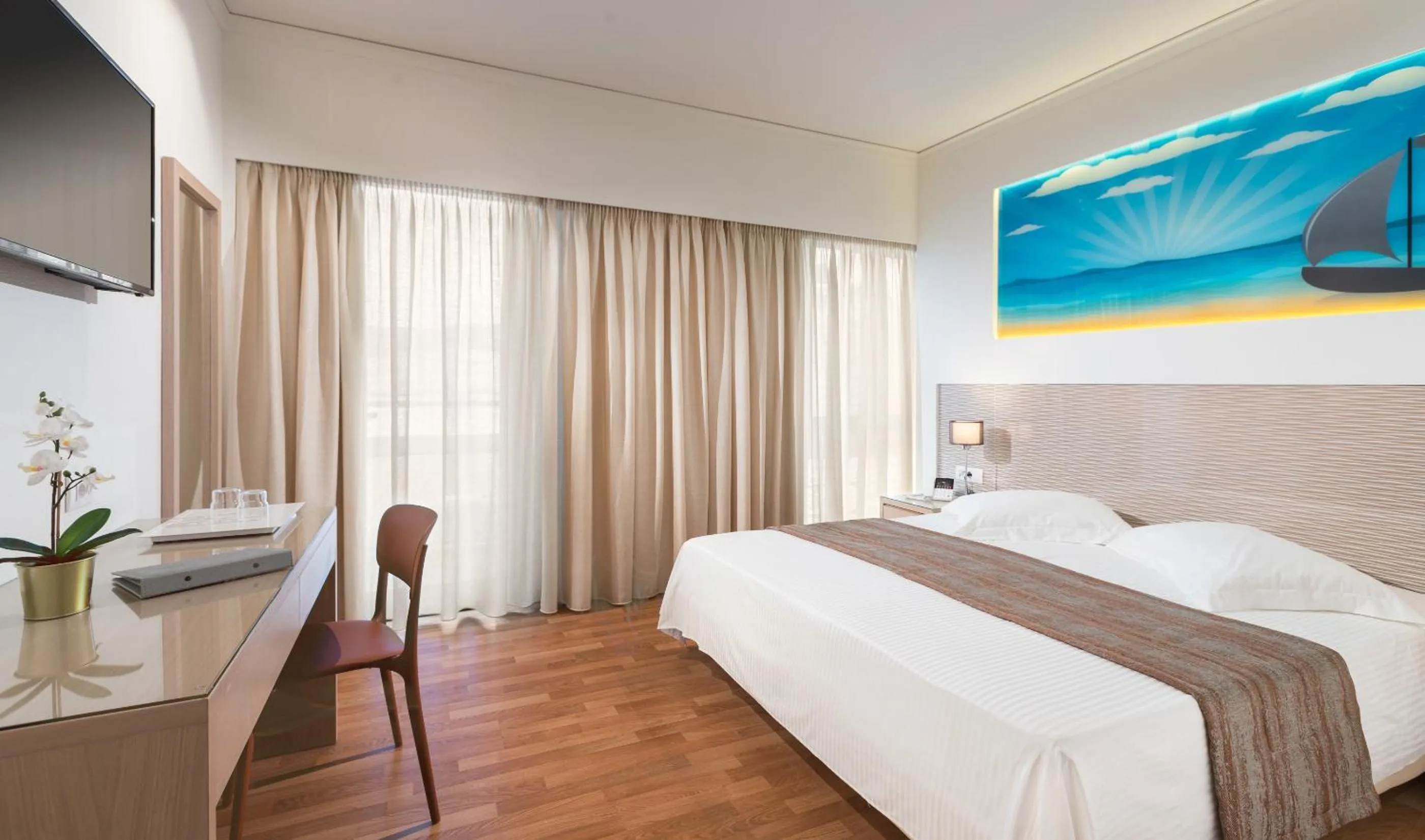 Bed in Alexandra Hotel&Apartments