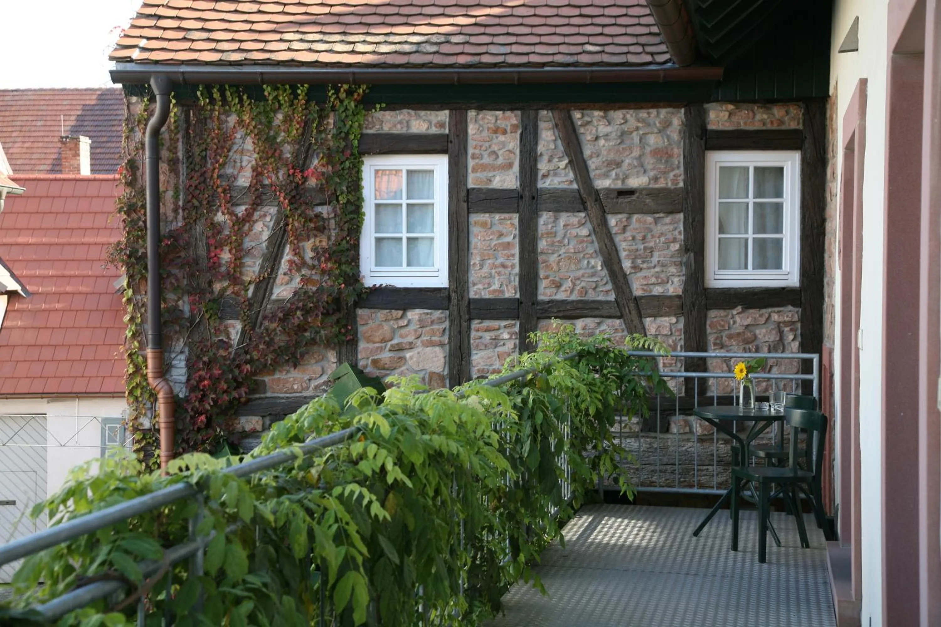 Facade/entrance in Alter Winzerhof Weisenheim am Berg e.K.