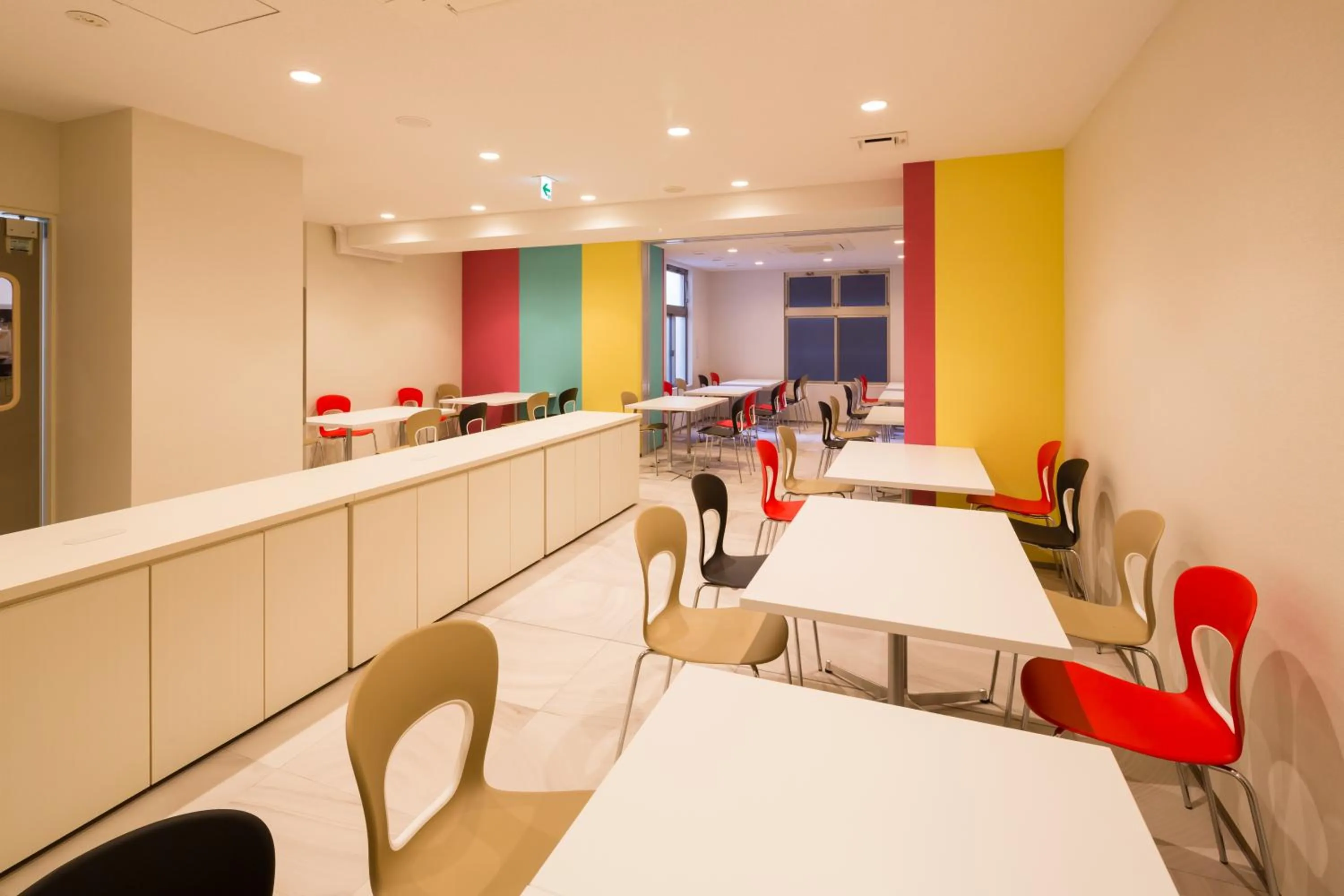 Restaurant/places to eat in SARASA HOTEL Namba