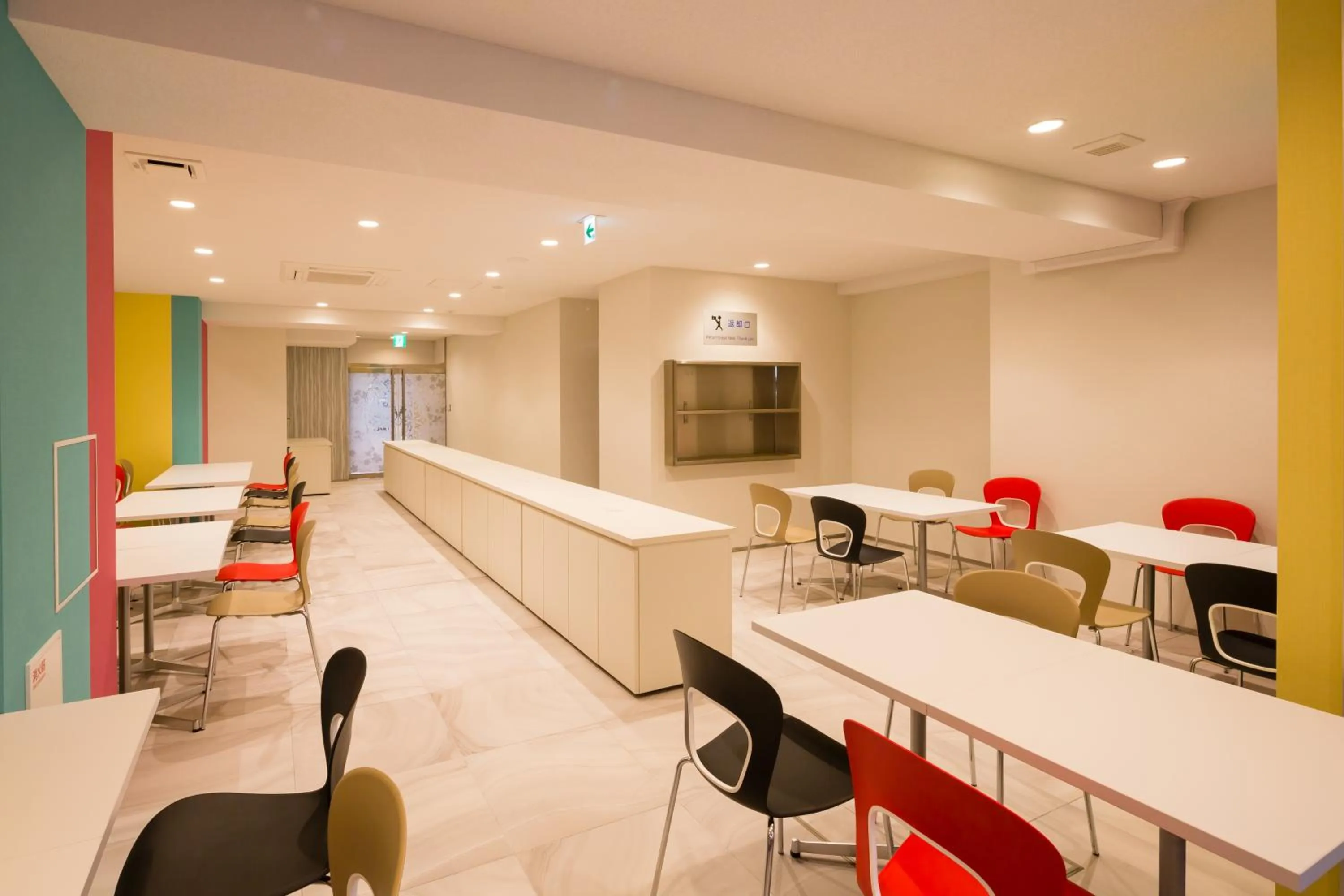 Restaurant/places to eat in SARASA HOTEL Namba