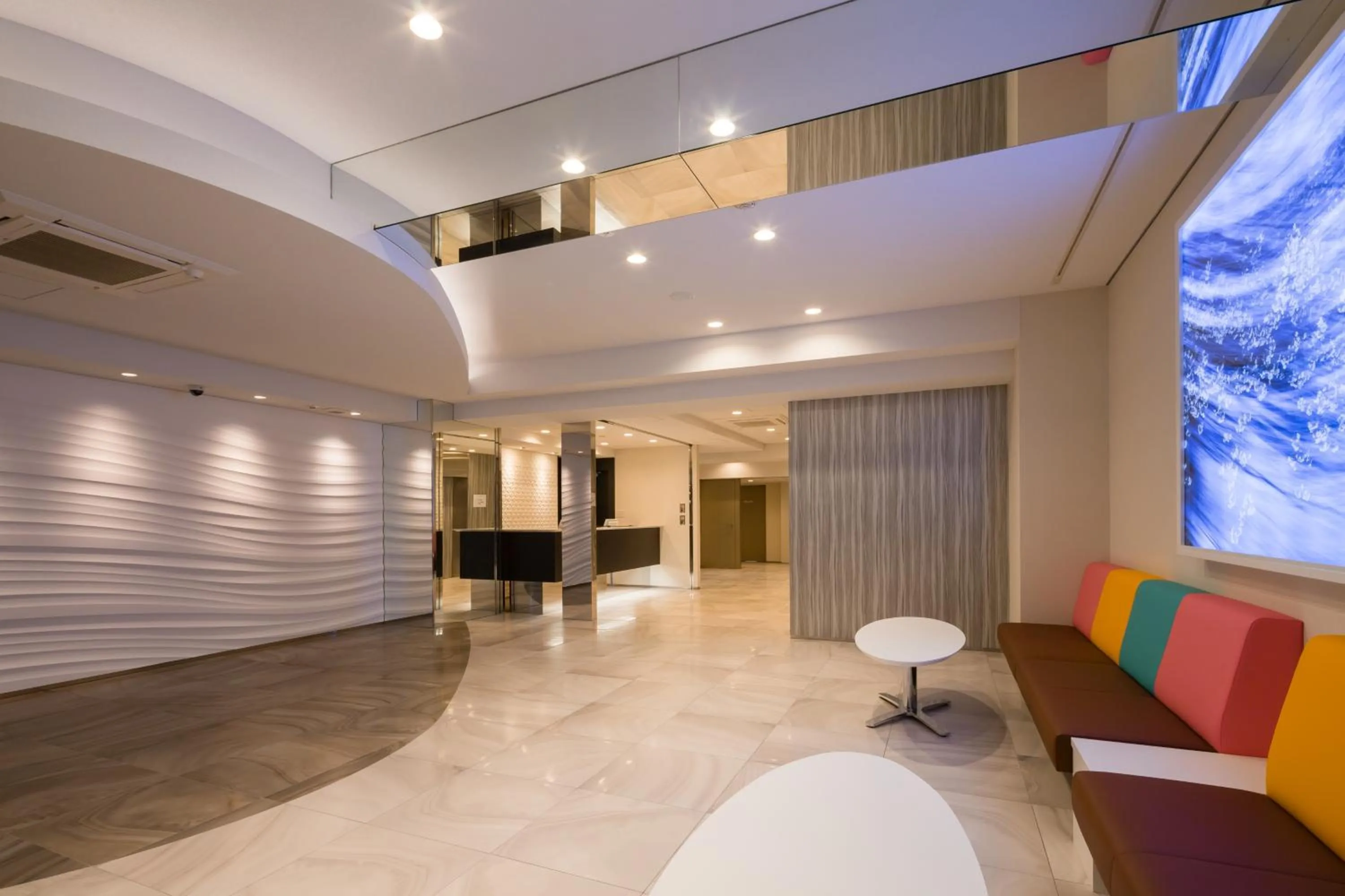 Lobby or reception in SARASA HOTEL Namba