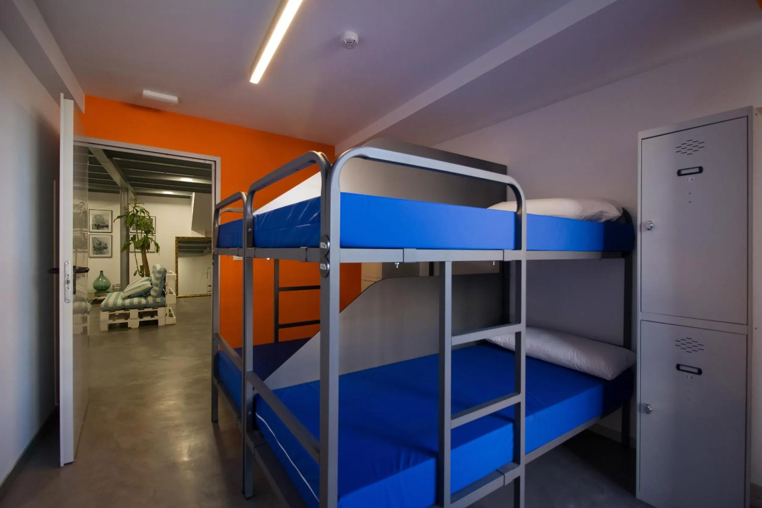 Photo of the whole room, Bed in All Iron Hostel