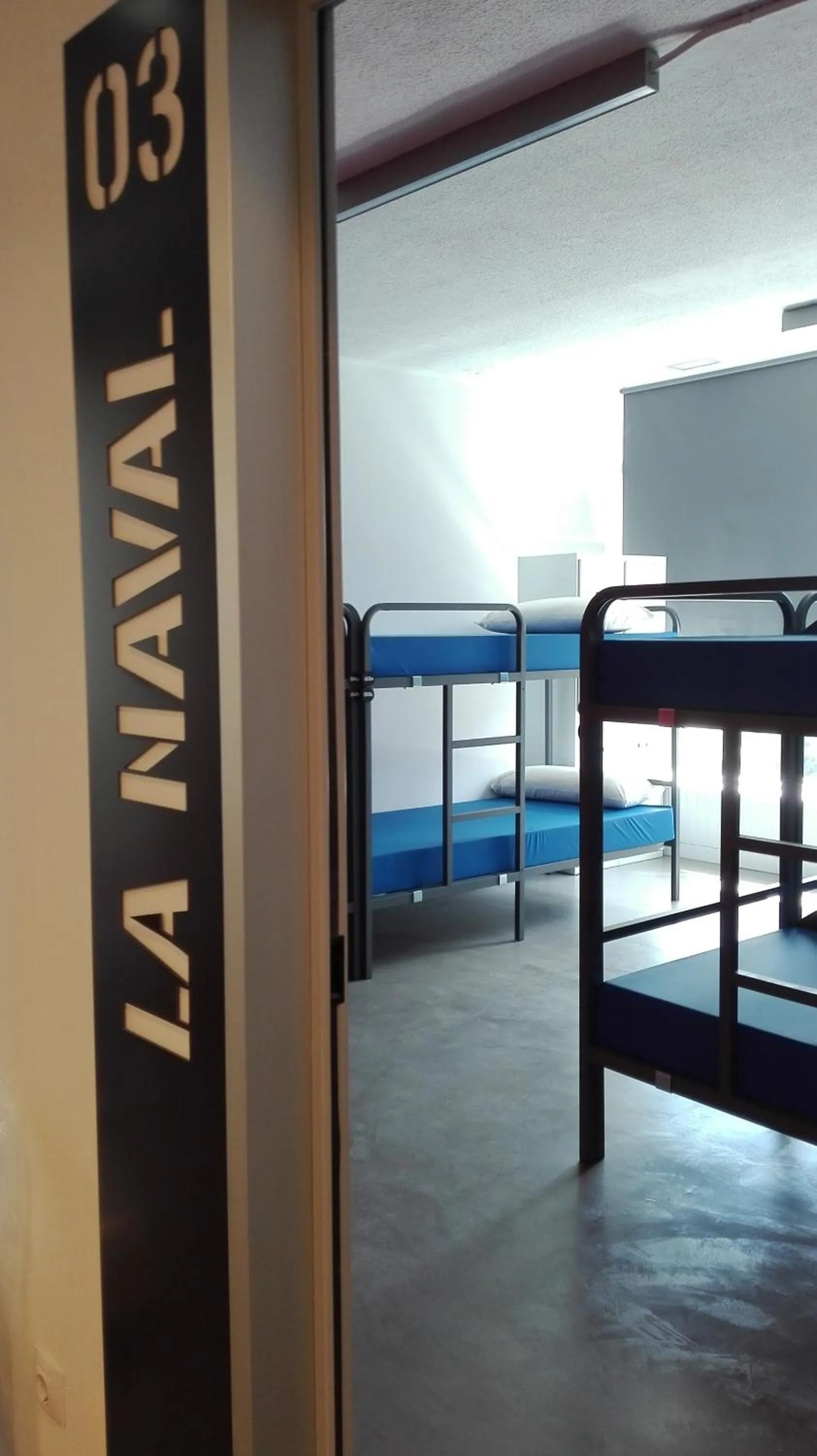 Photo of the whole room, Bed in All Iron Hostel