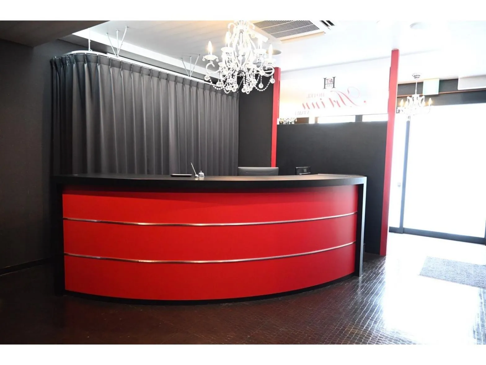 Staff in Art Inn Namba