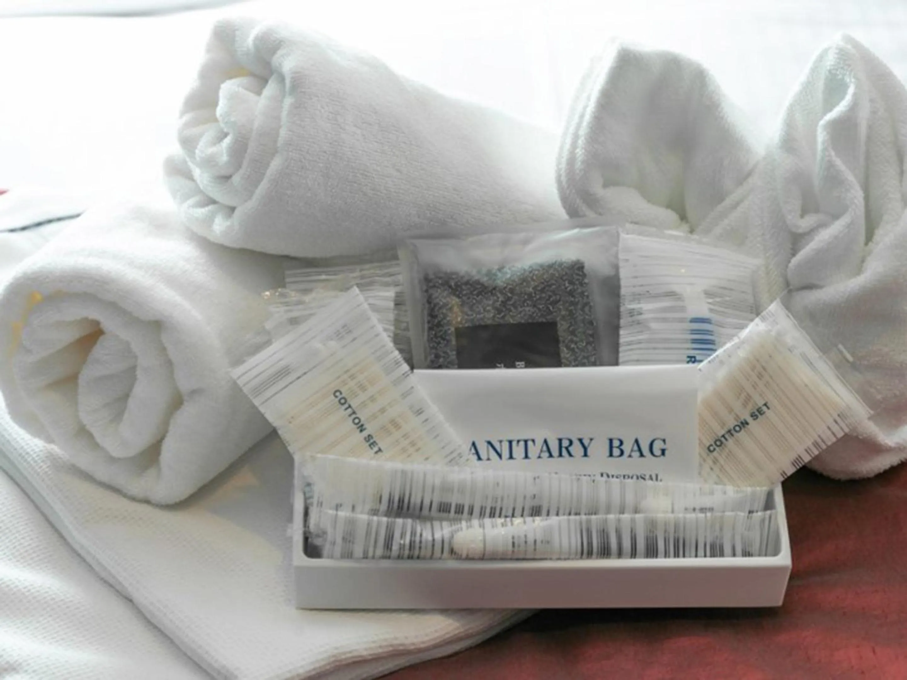 Text overlay in Art Inn Namba