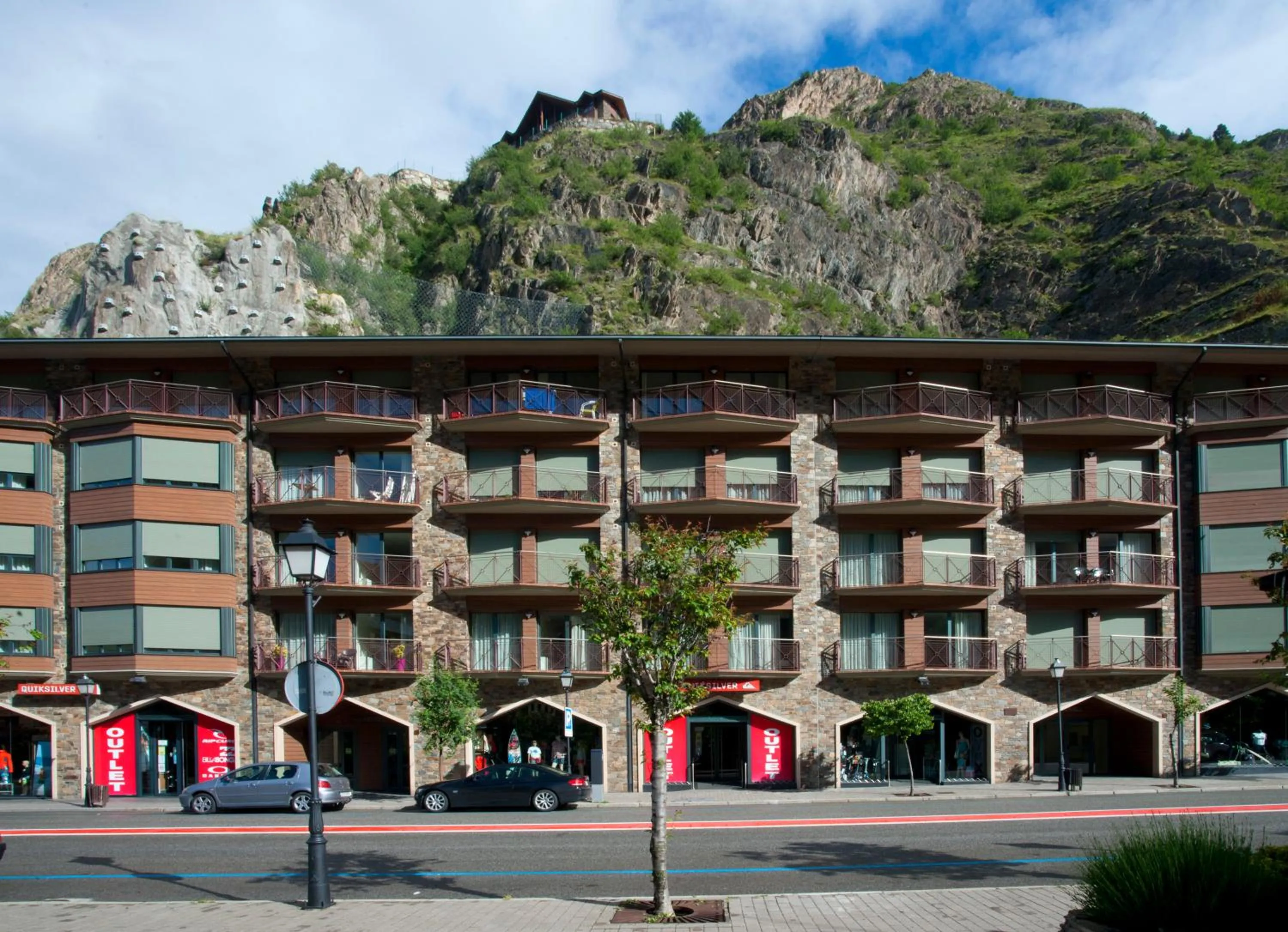 Facade/entrance in Andorra4days Canillo
