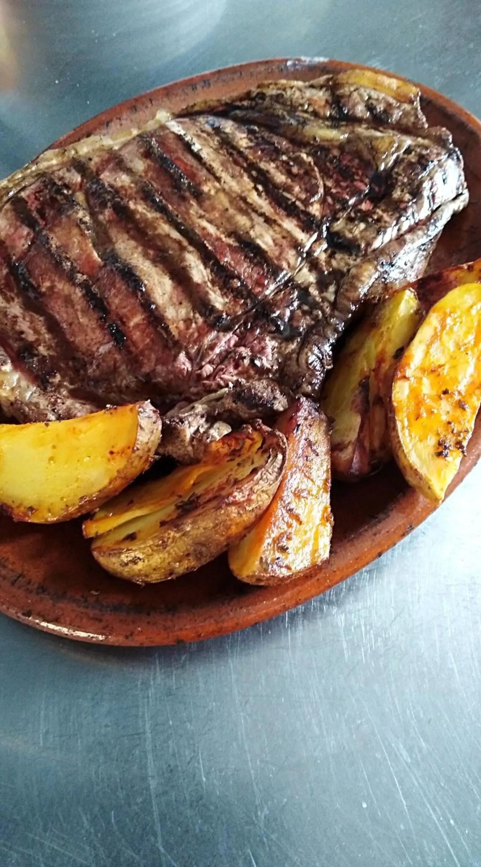 Restaurant/places to eat in Hotel Rural El Yantar de Gredos