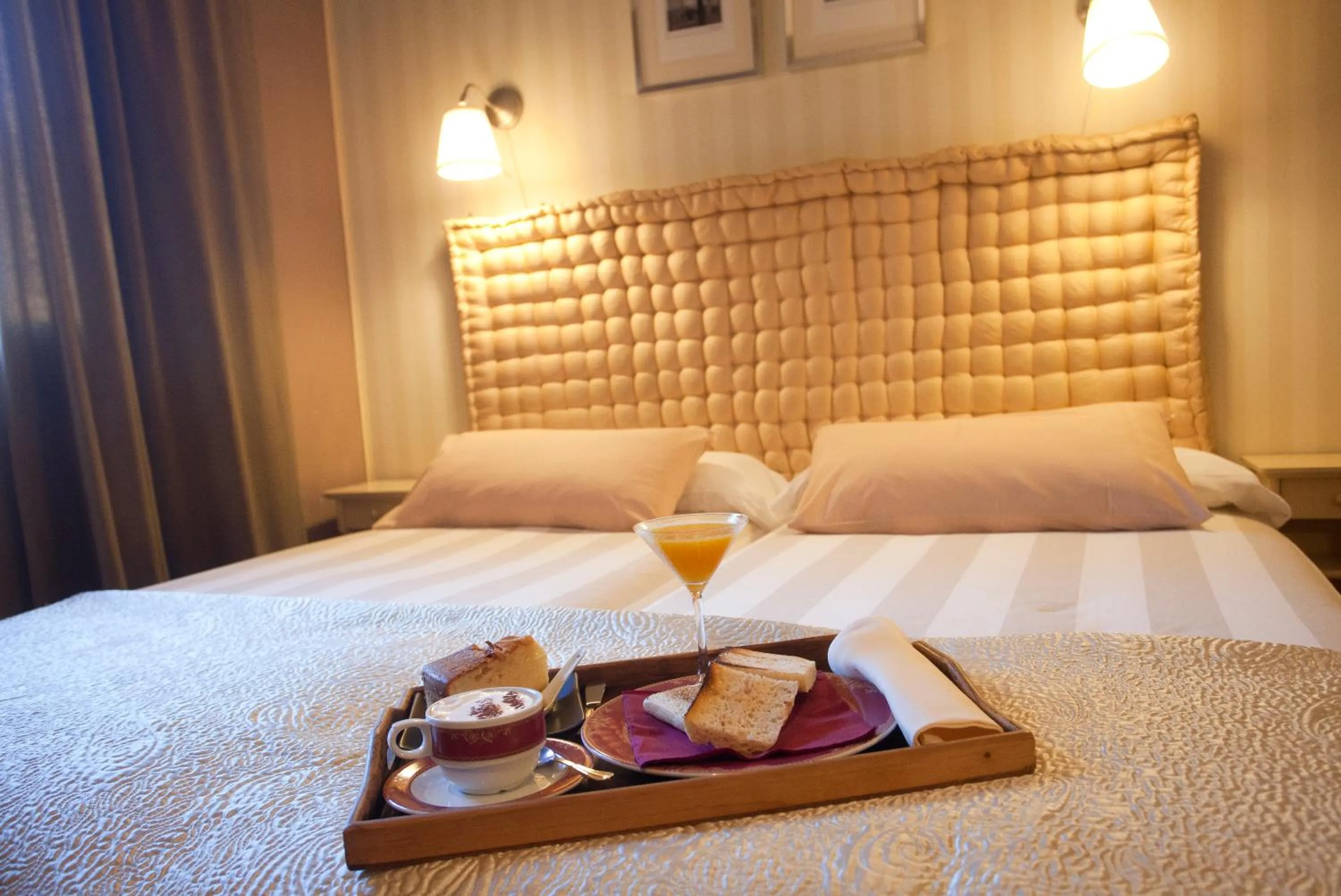 Bed in Hotel Rural El Yantar de Gredos