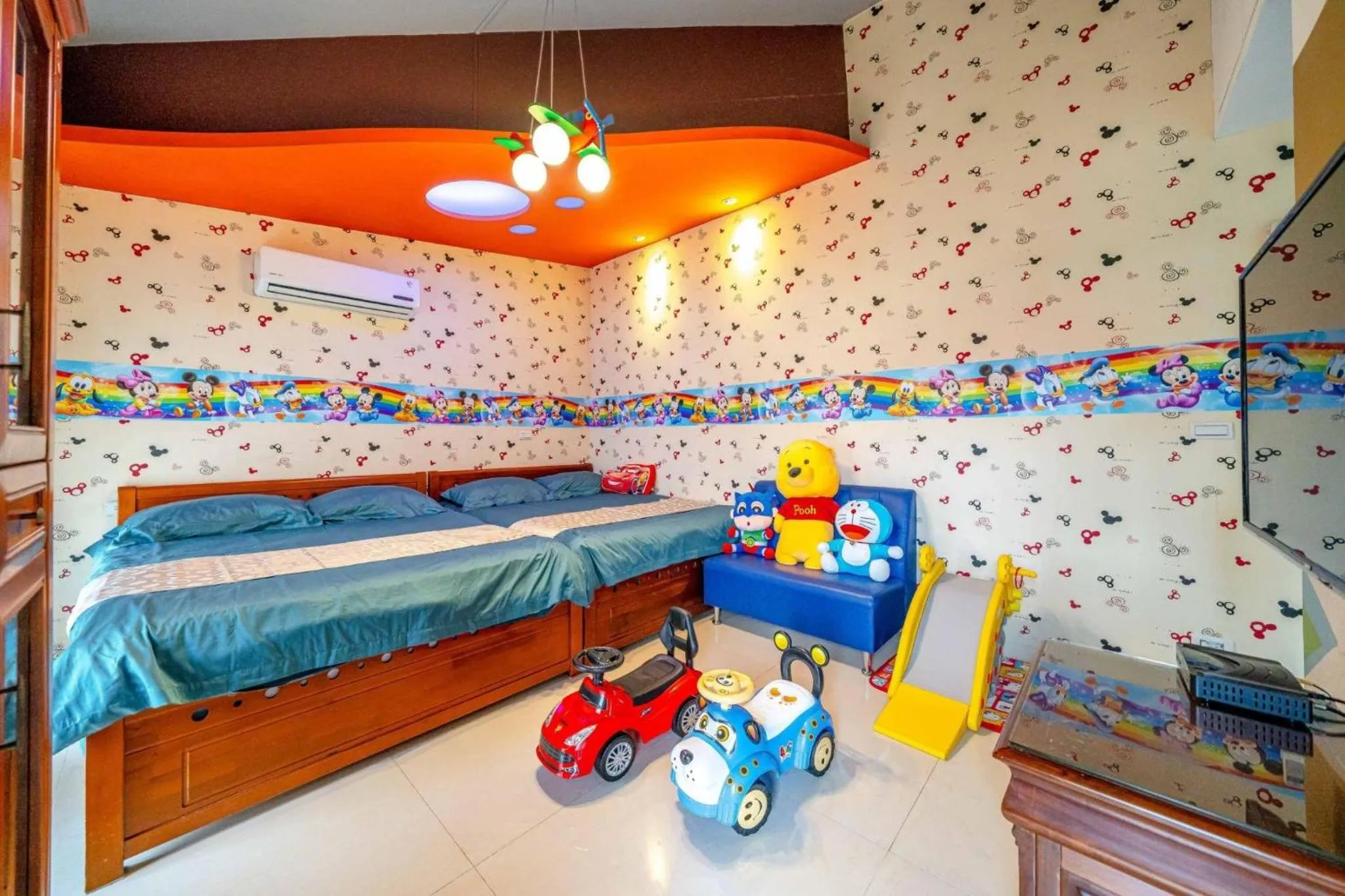 Bed in Wonderful Land B&B