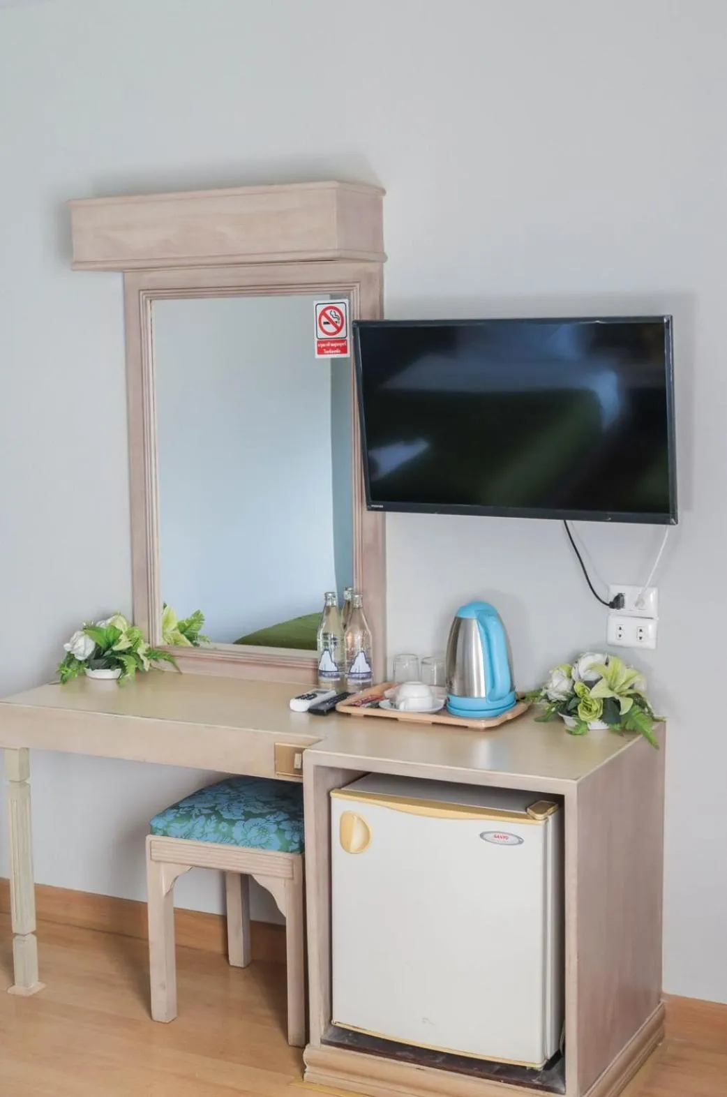 TV and multimedia in Green Palace Hotel