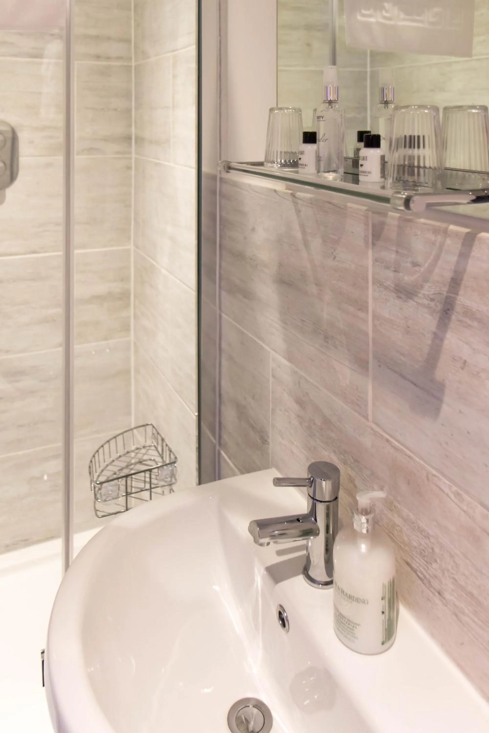 Bathroom in Templehall Hotel