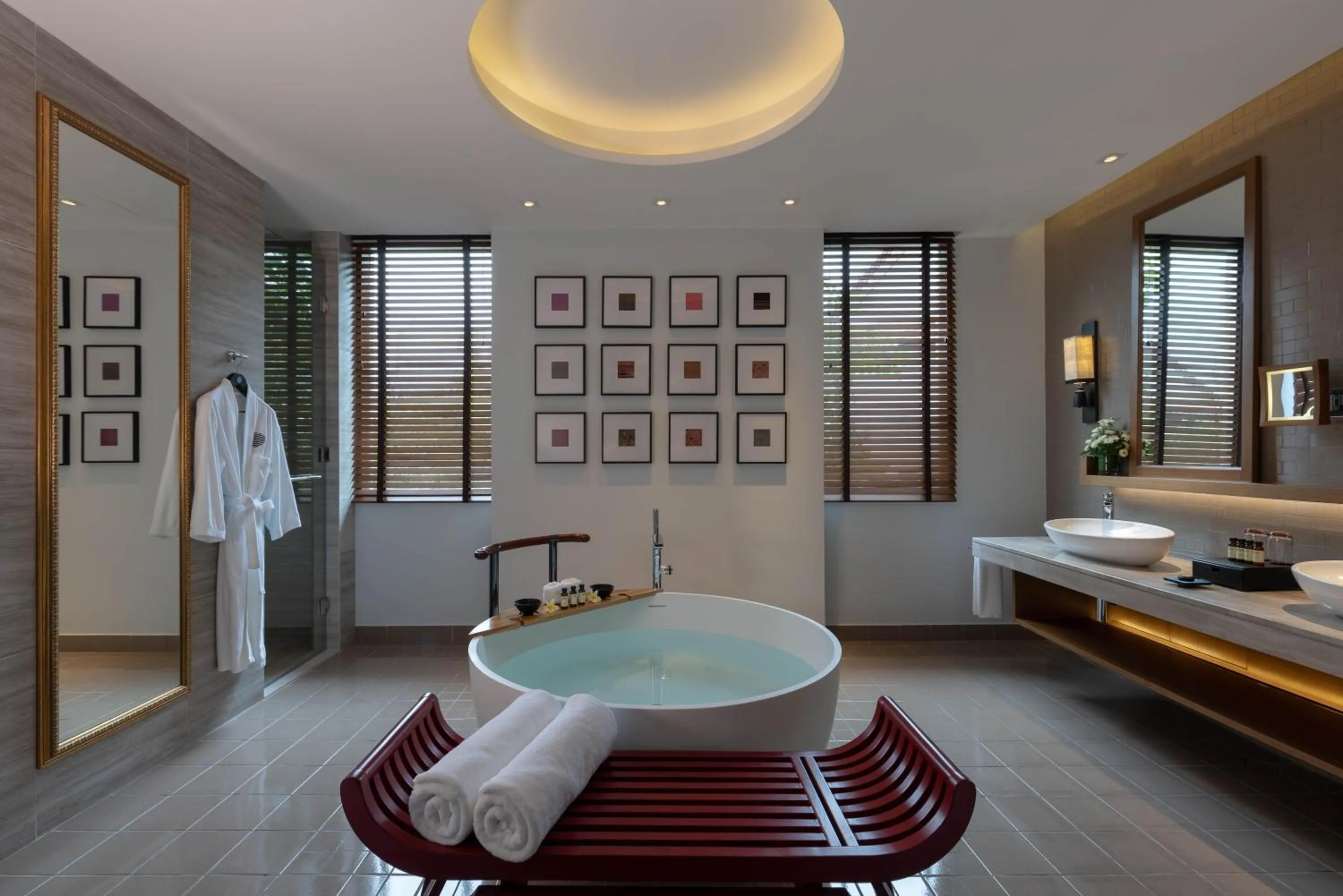 Bathroom in Pullman Luang Prabang