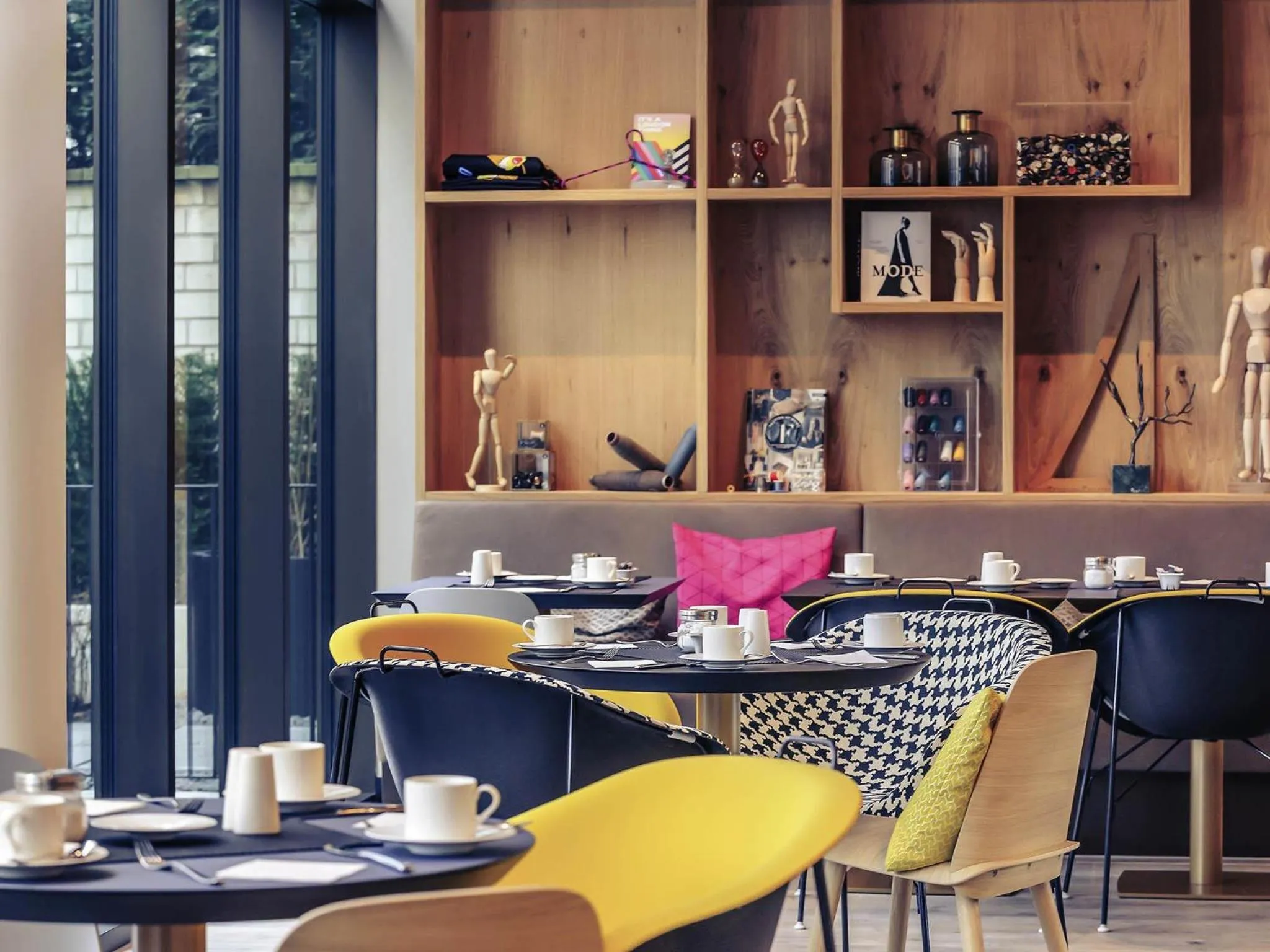 Lounge or bar in MERCURE Hotel Berlin Wittenbergplatz