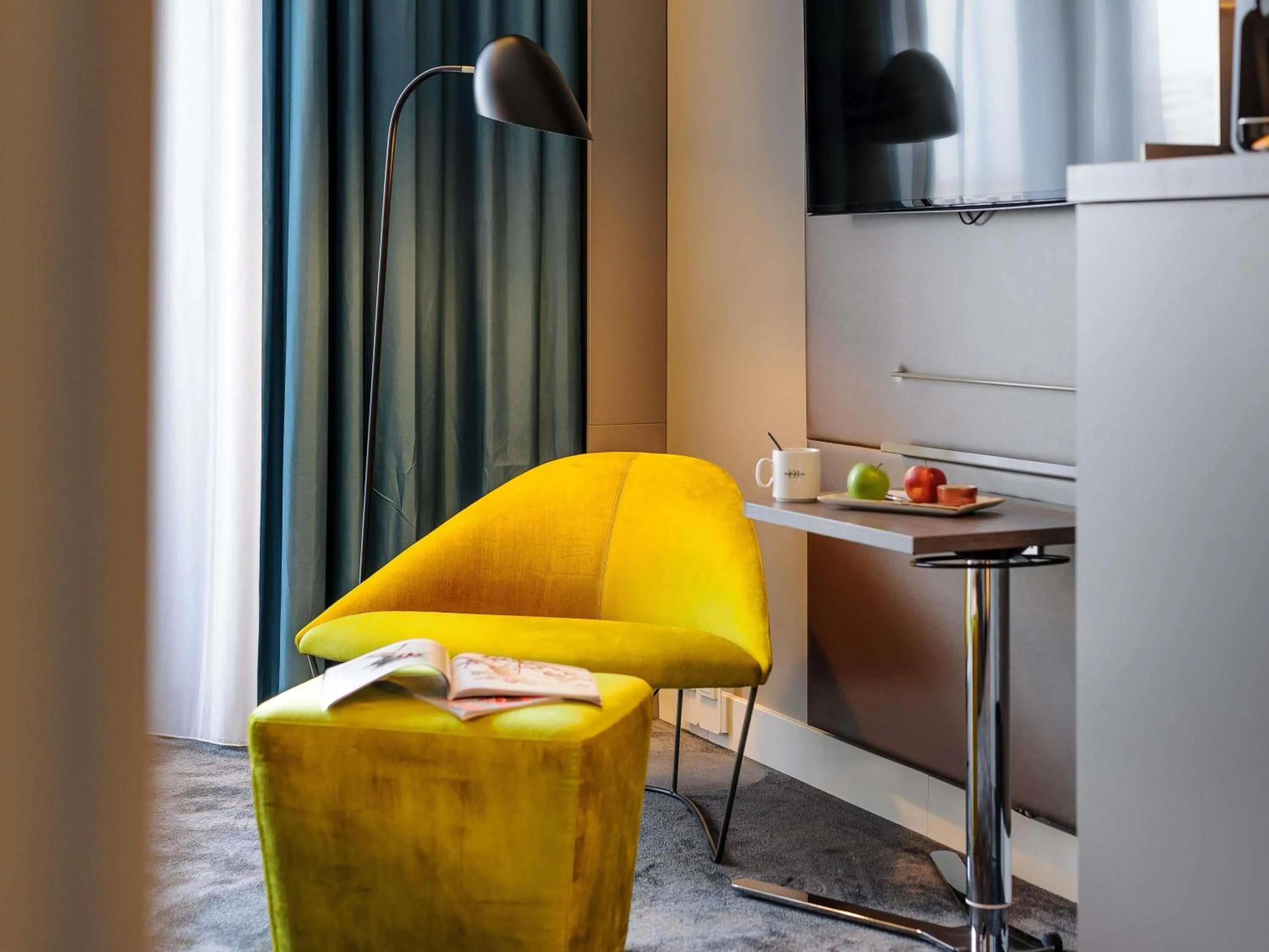 Bedroom in MERCURE Hotel Berlin Wittenbergplatz