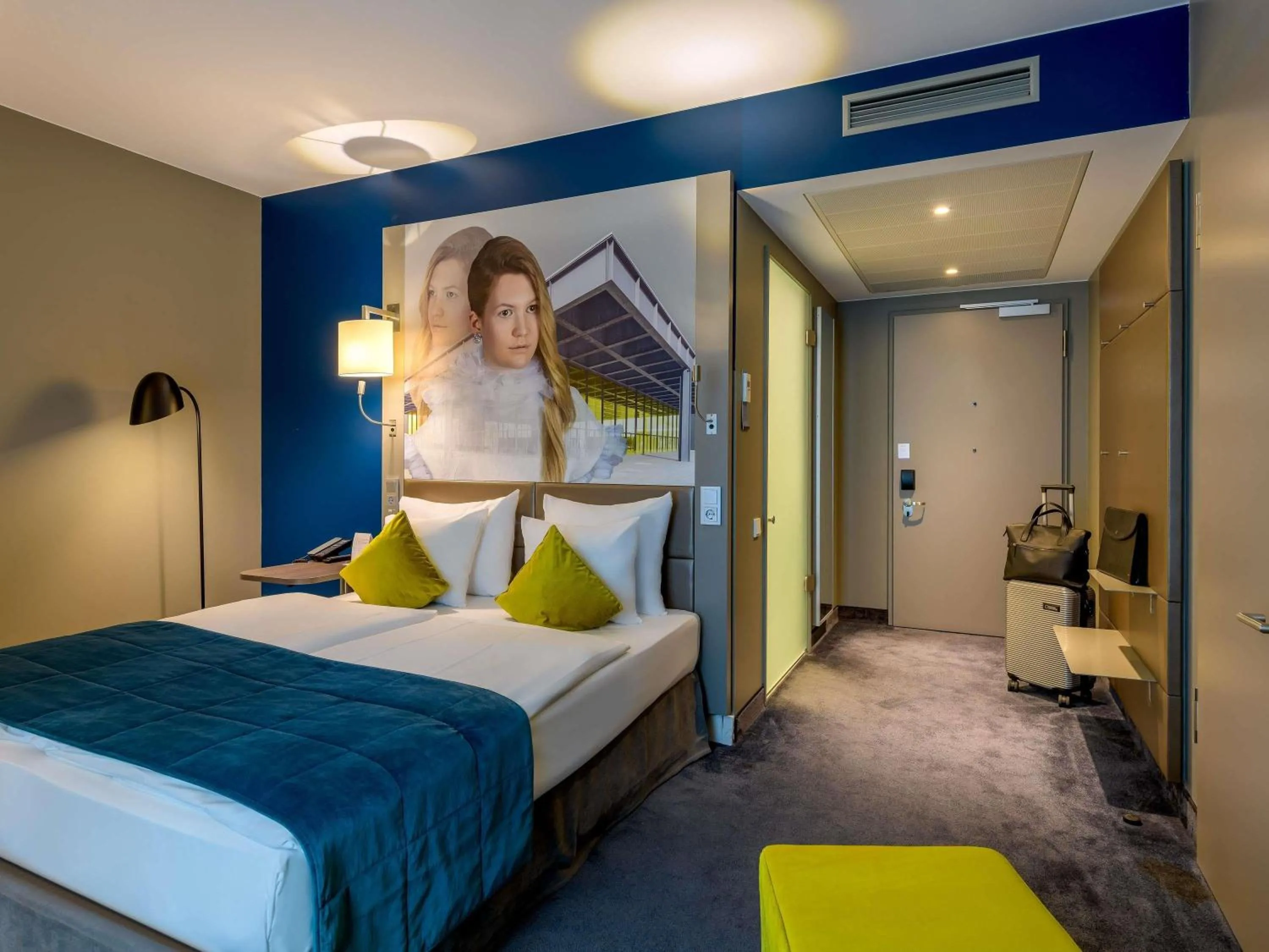 Bedroom, Bed in MERCURE Hotel Berlin Wittenbergplatz