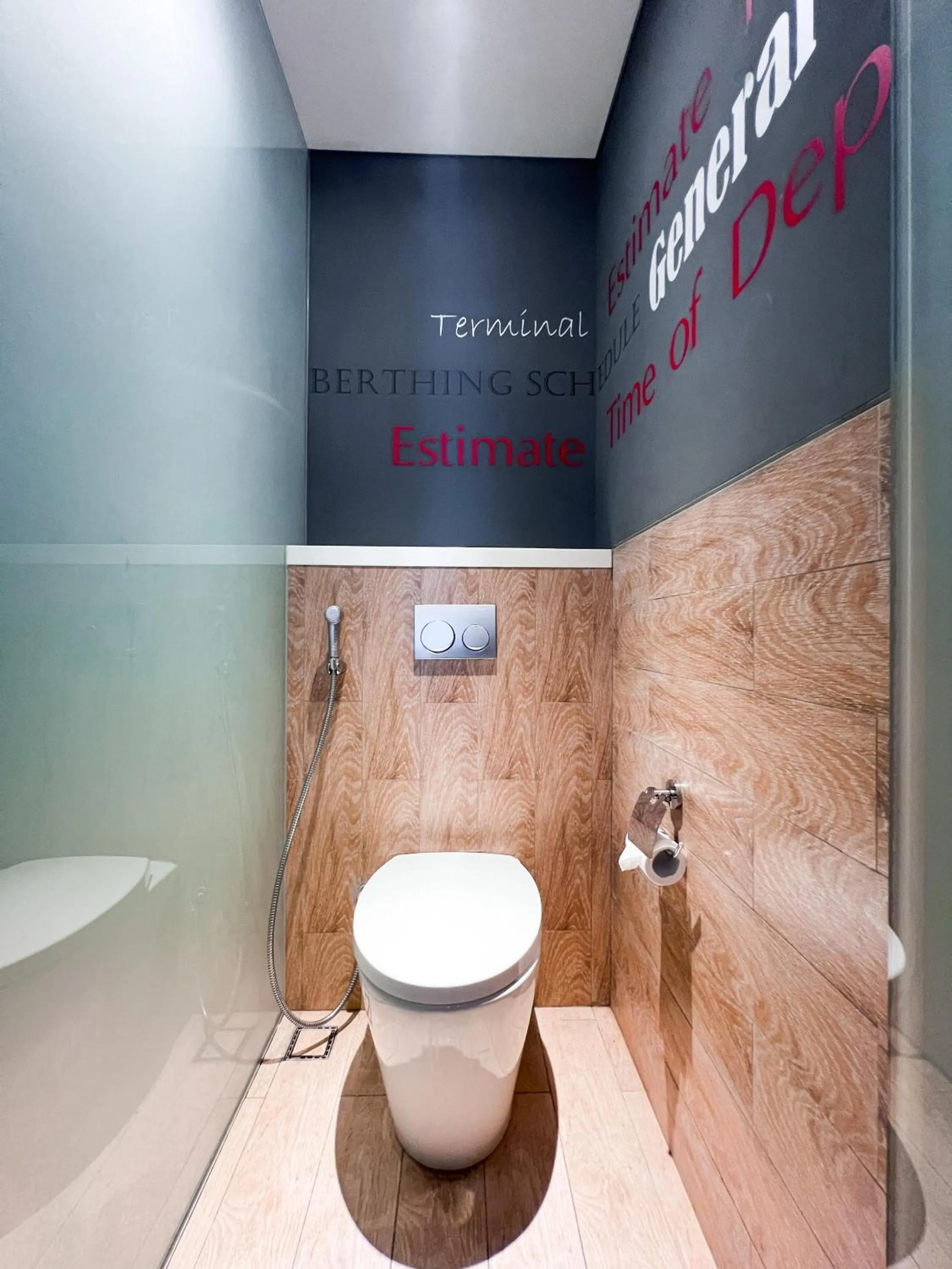 Toilet in ibis Styles Batam Nagoya