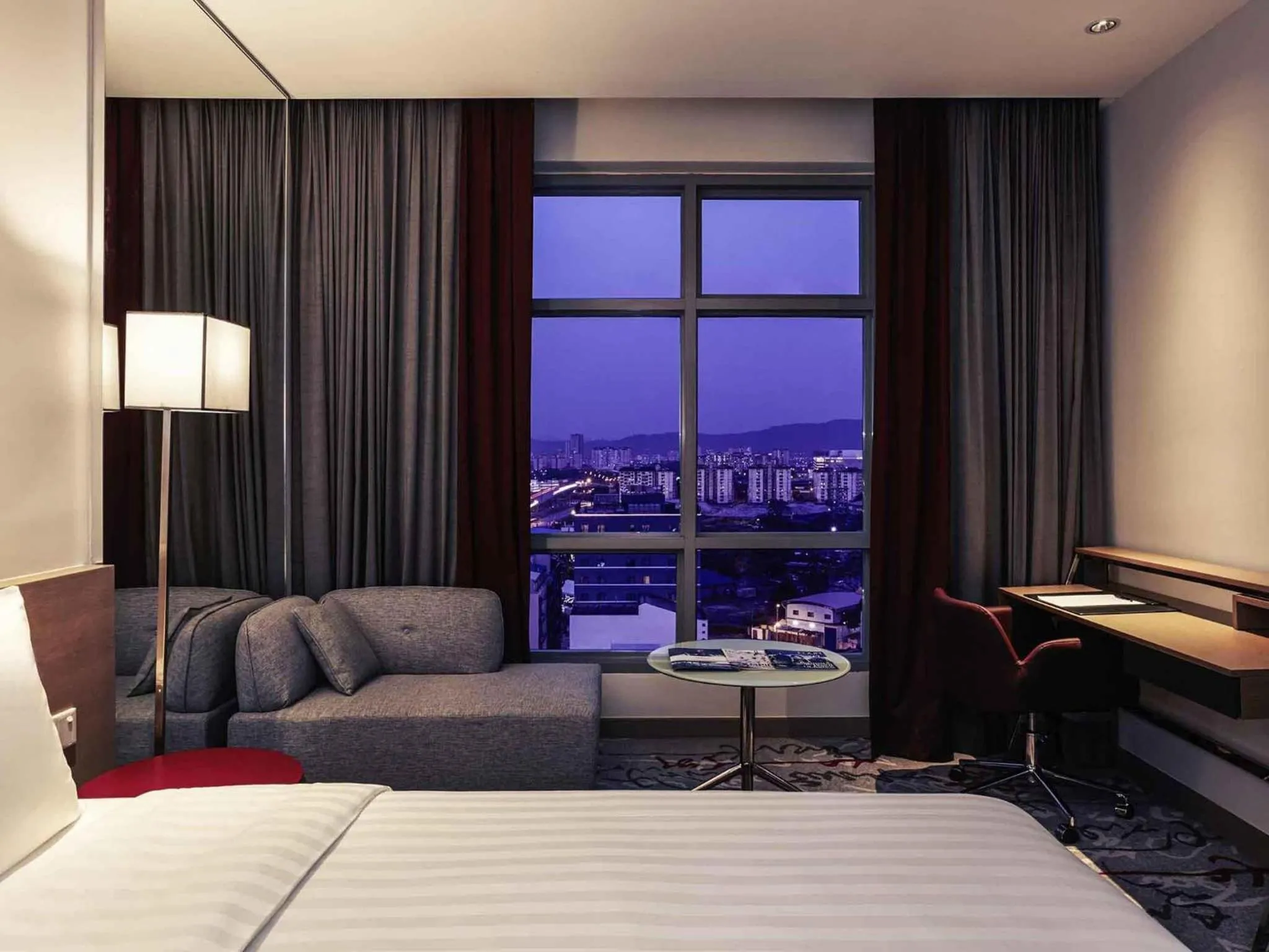 Bedroom, Bed in Mercure Kuala Lumpur Shaw Parade