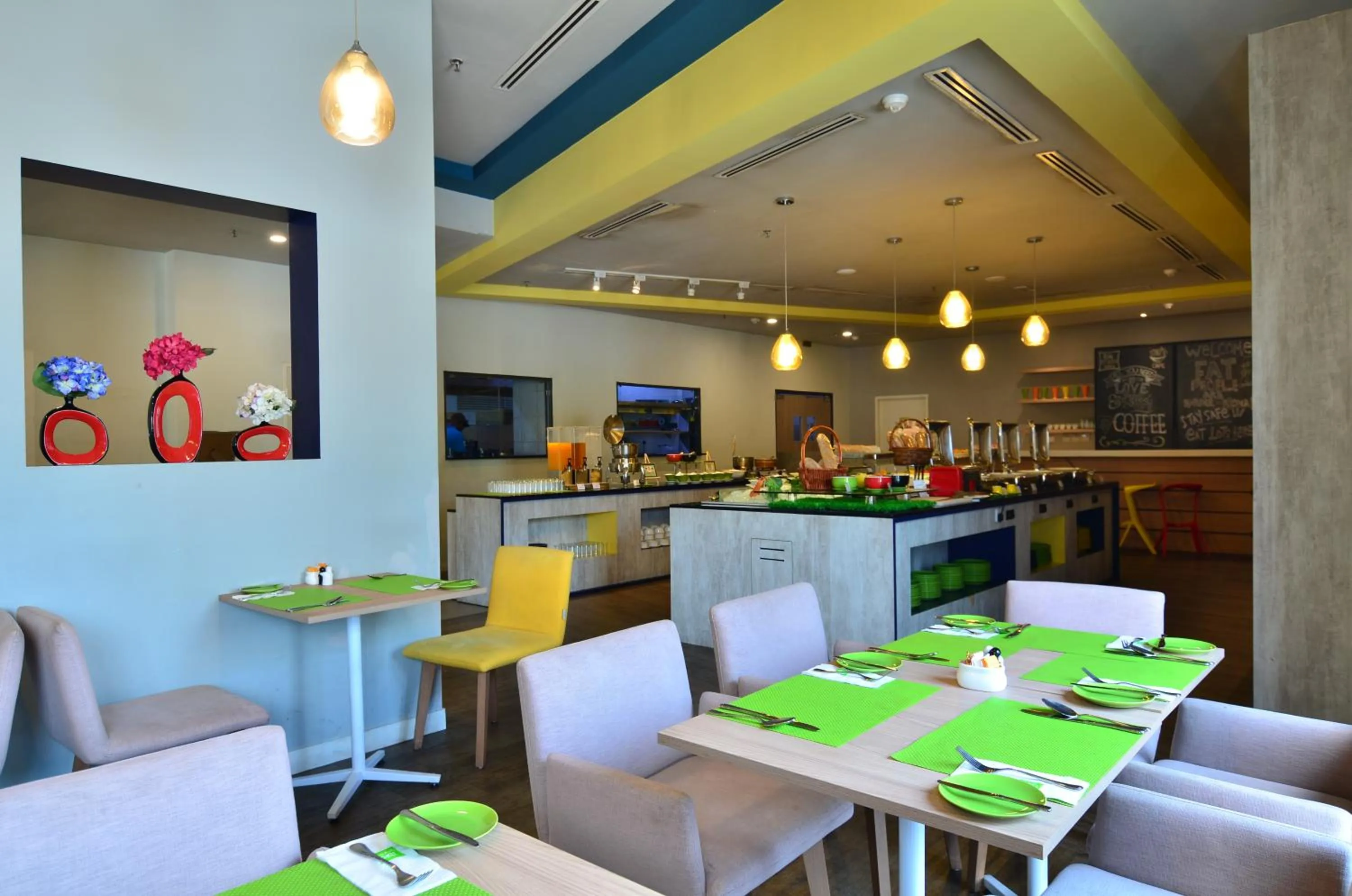 Restaurant/places to eat in ibis Styles Kuala Lumpur Sri Damansara