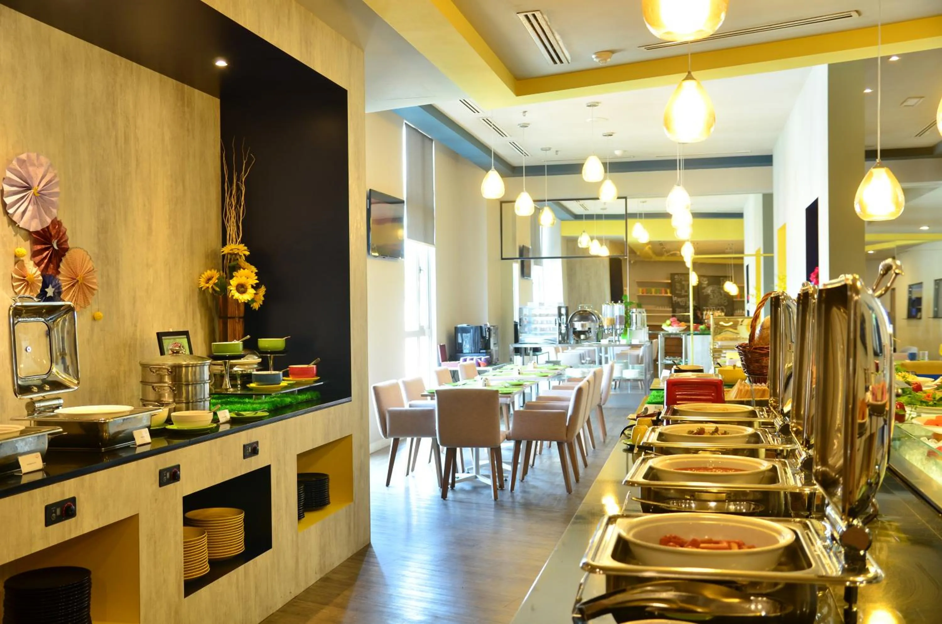 Restaurant/places to eat in ibis Styles Kuala Lumpur Sri Damansara