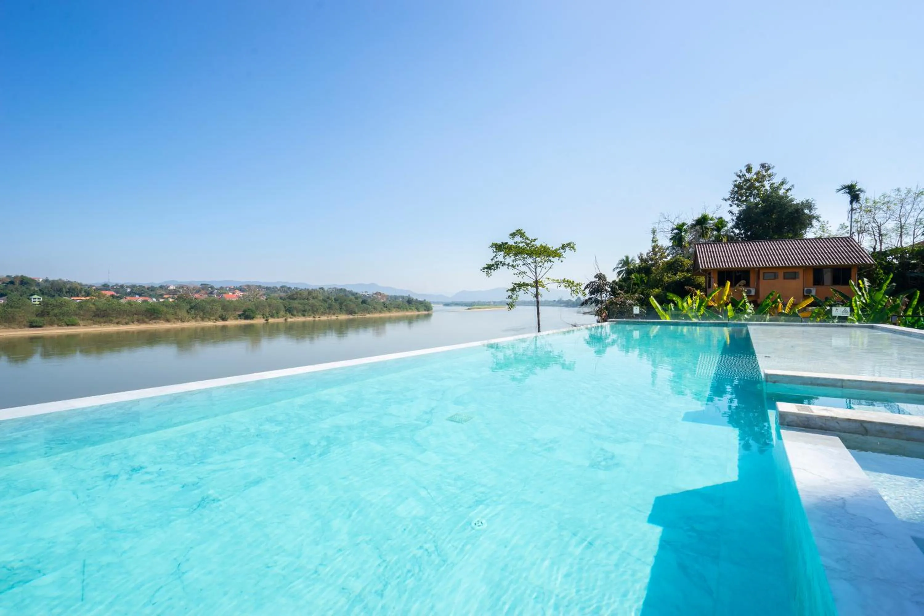 Chiangkhong Teak Garden Riverfront Onsen Hotel- SHA Extra Plus