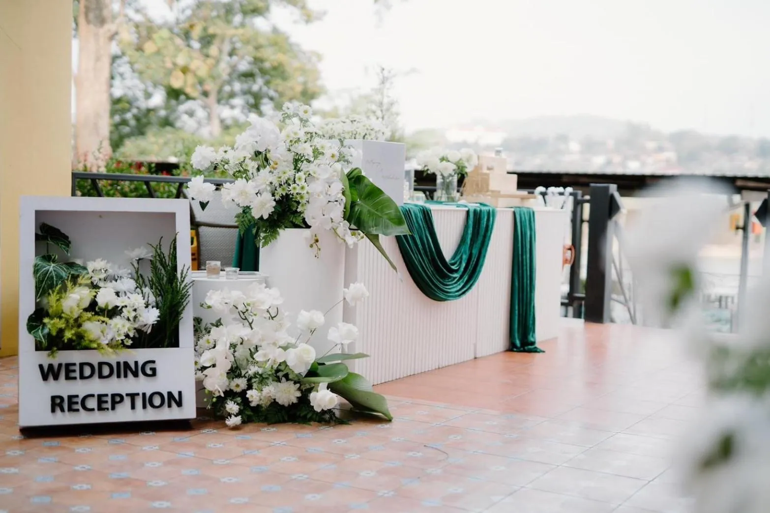 Lobby or reception in Chiangkhong Teak Garden Riverfront Onsen Hotel- SHA Extra Plus