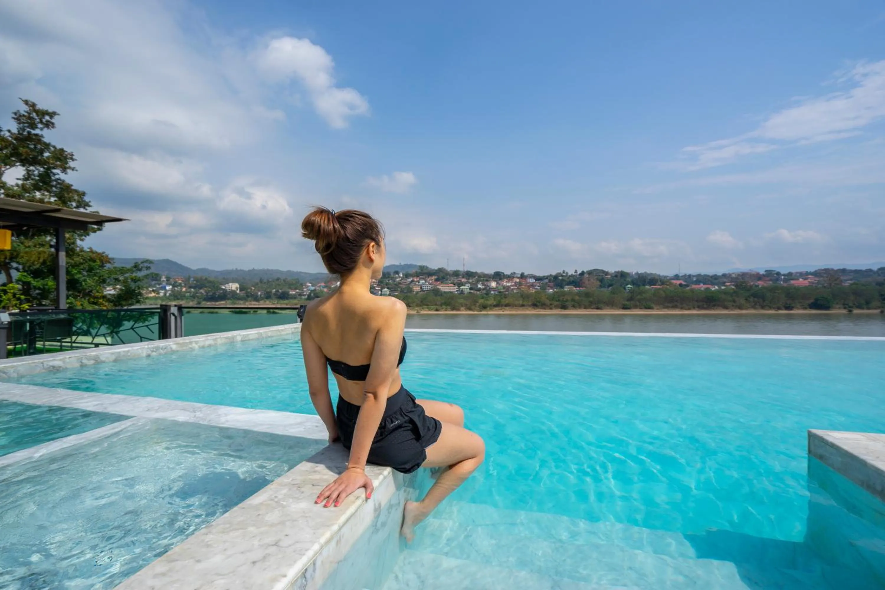 Chiangkhong Teak Garden Riverfront Onsen Hotel- SHA Extra Plus