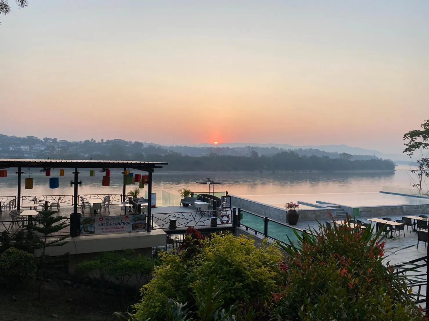 Chiangkhong Teak Garden Riverfront Onsen Hotel- SHA Extra Plus