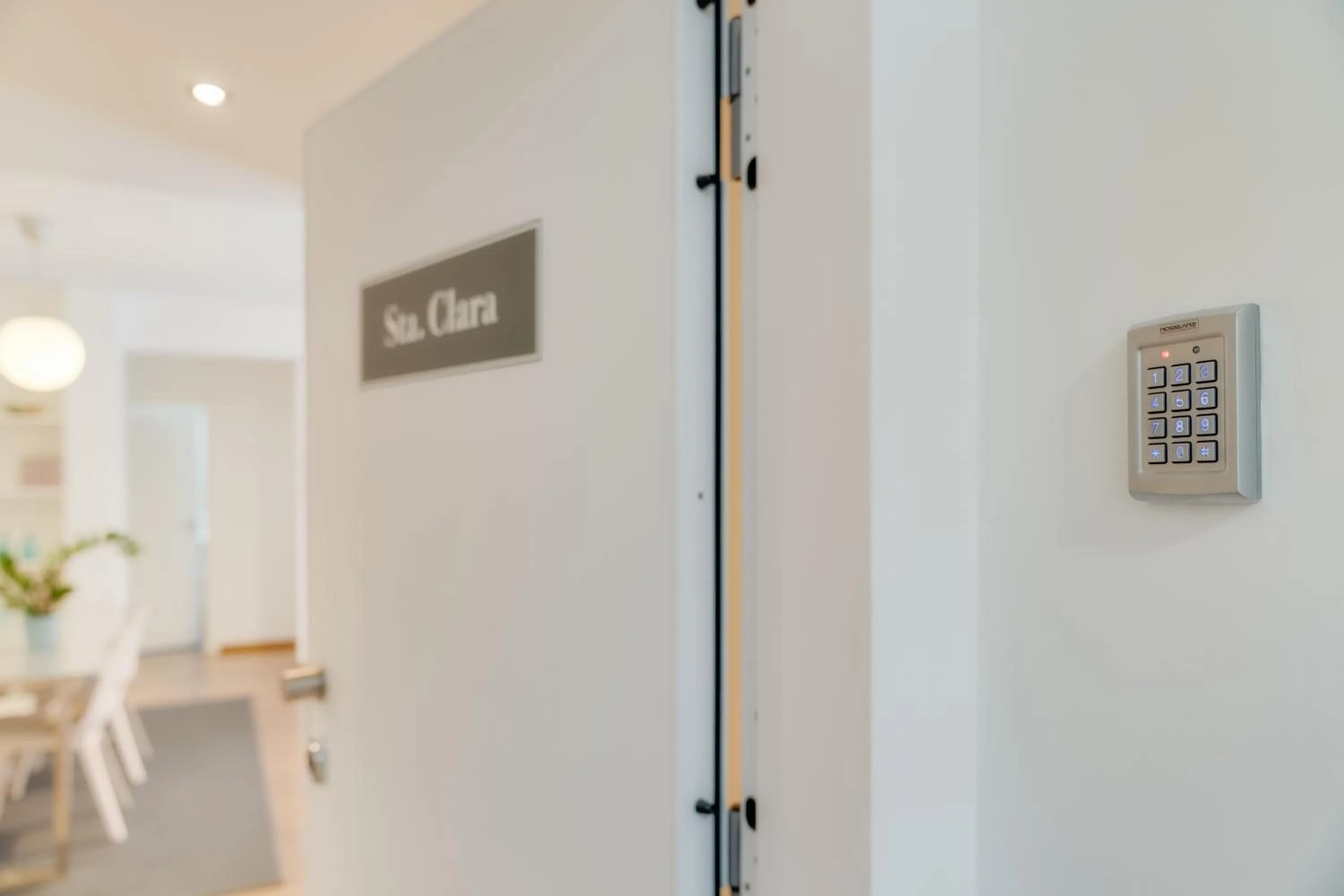 Property building in Casa da Praça Apartments - by Casas na Ilha