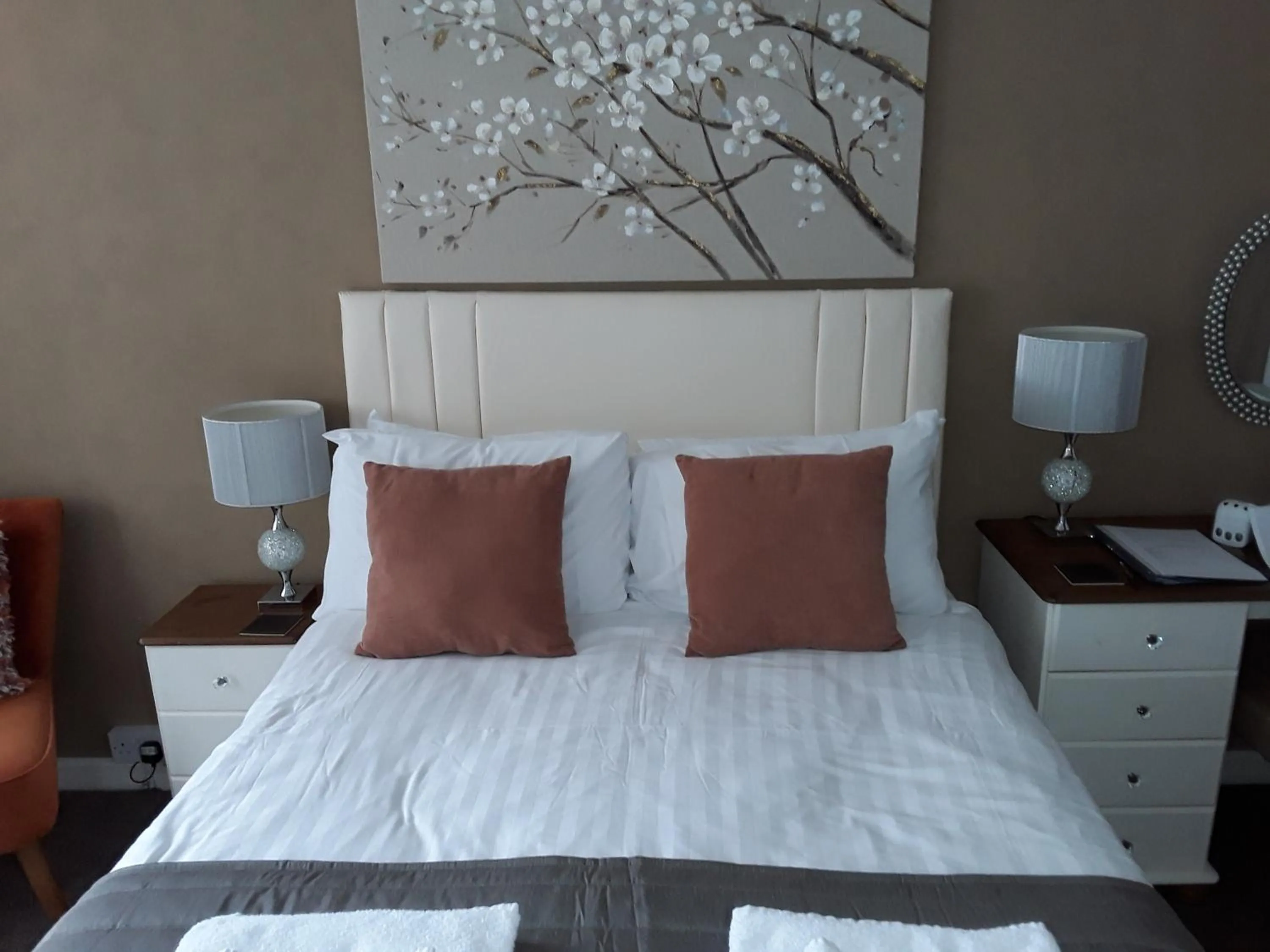 Bed in Barclay Court Guest House