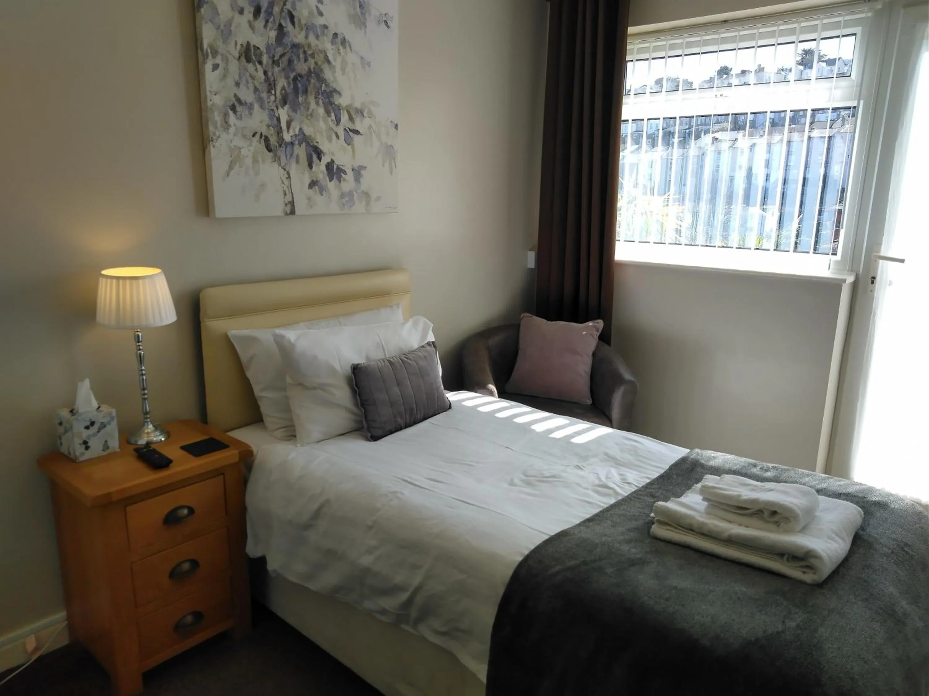 Seating area in Barclay Court Guest House
