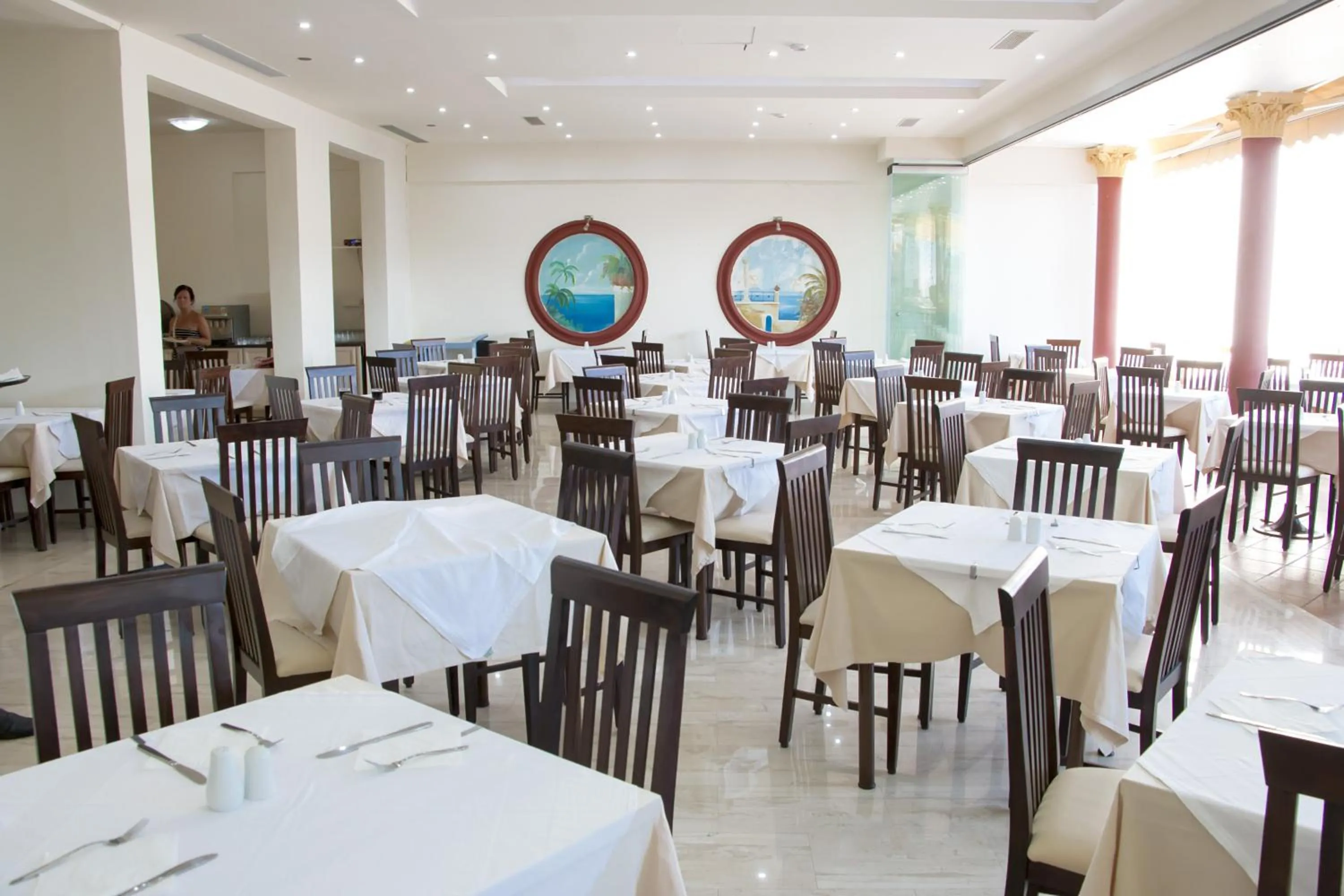Restaurant/places to eat in Marathon Hotel - All Inclusive