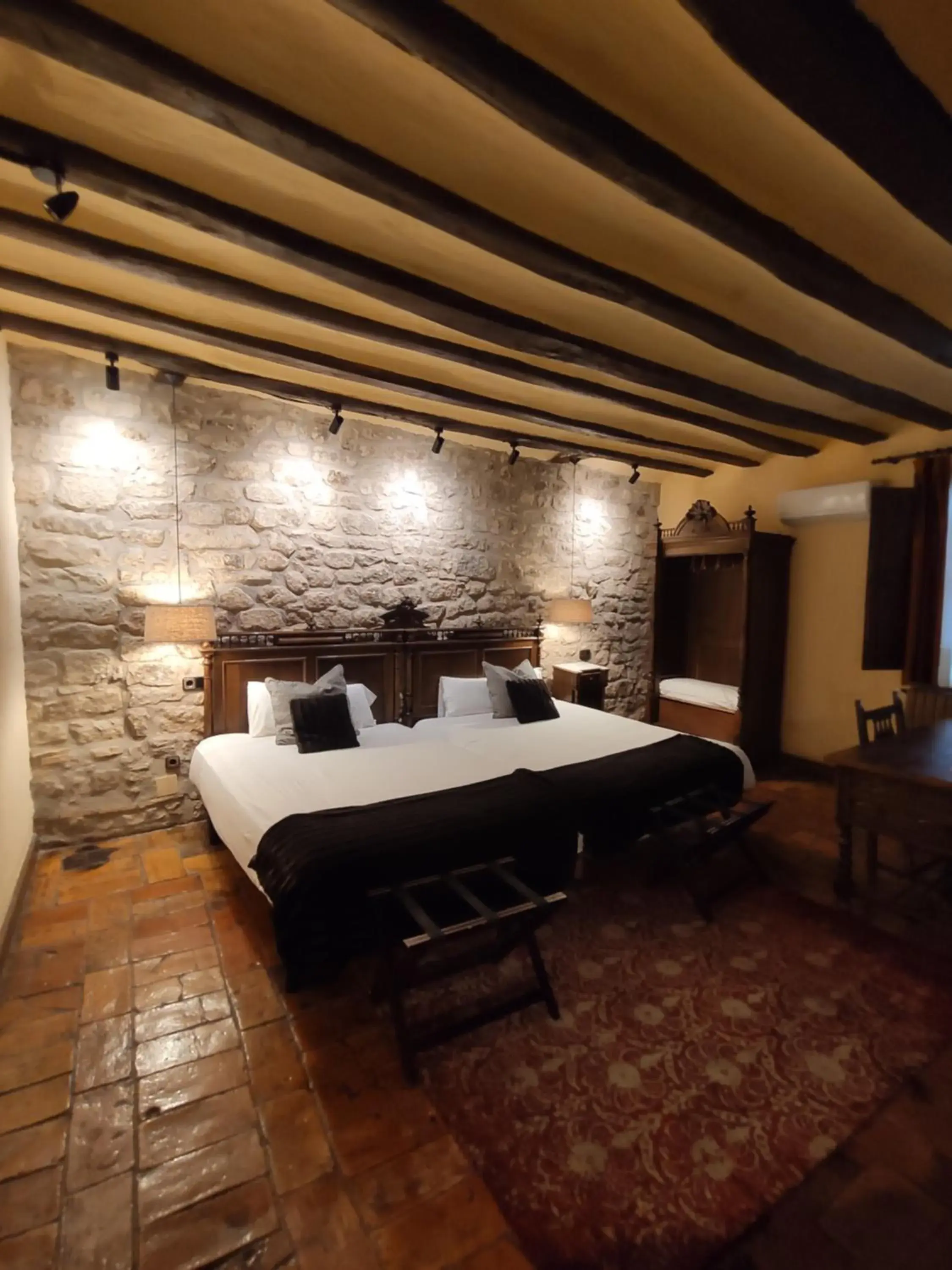 Superior Double Room in Posada Mayor de Migueloa Superior Double Room in Posada Mayor de Migueloa