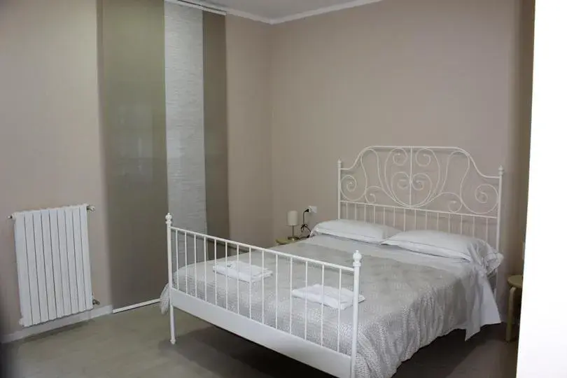 King Room - single occupancy in La Maison King Room - single occupancy in La Maison