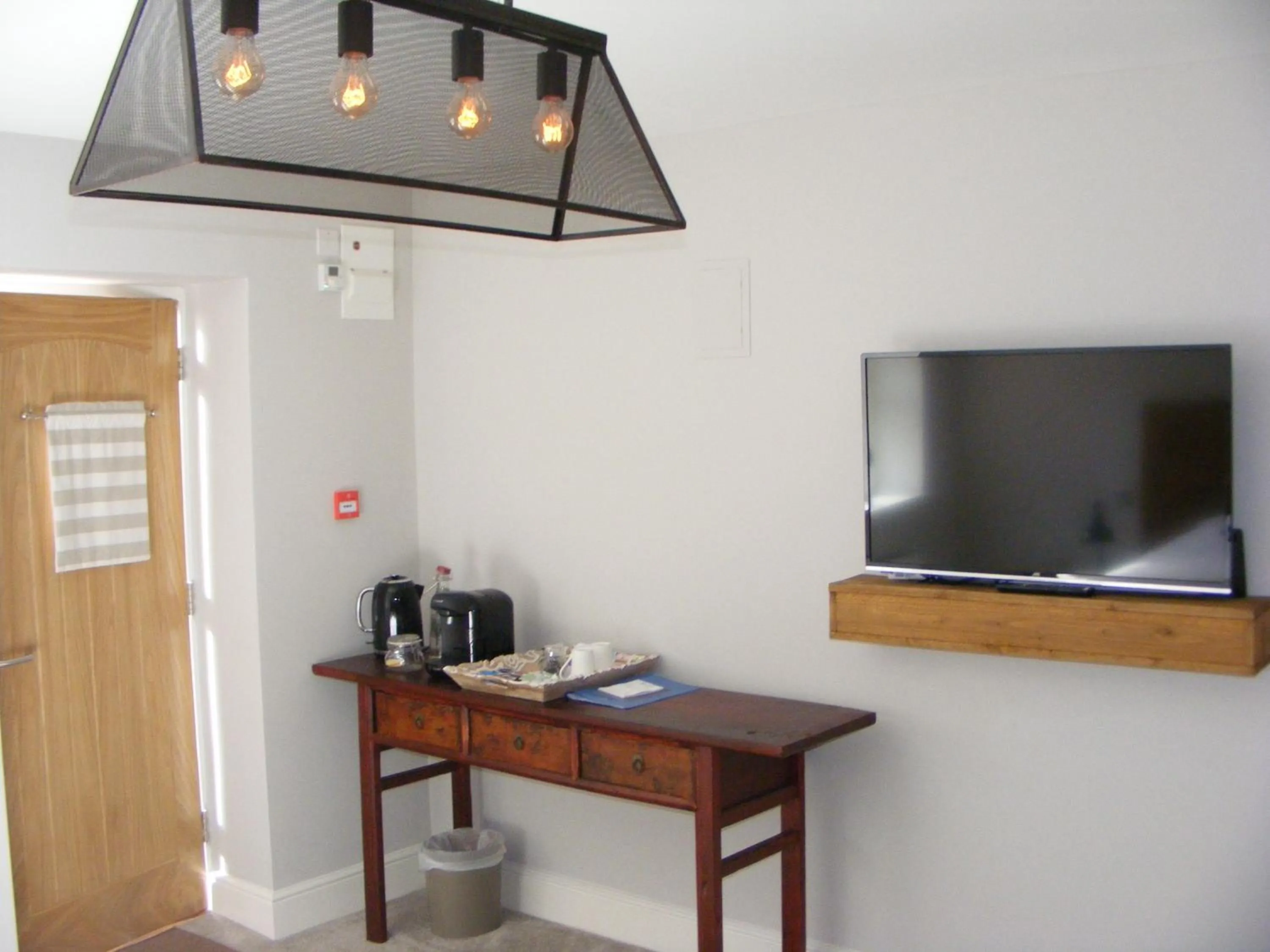 TV and multimedia in The Manor House at Quorn